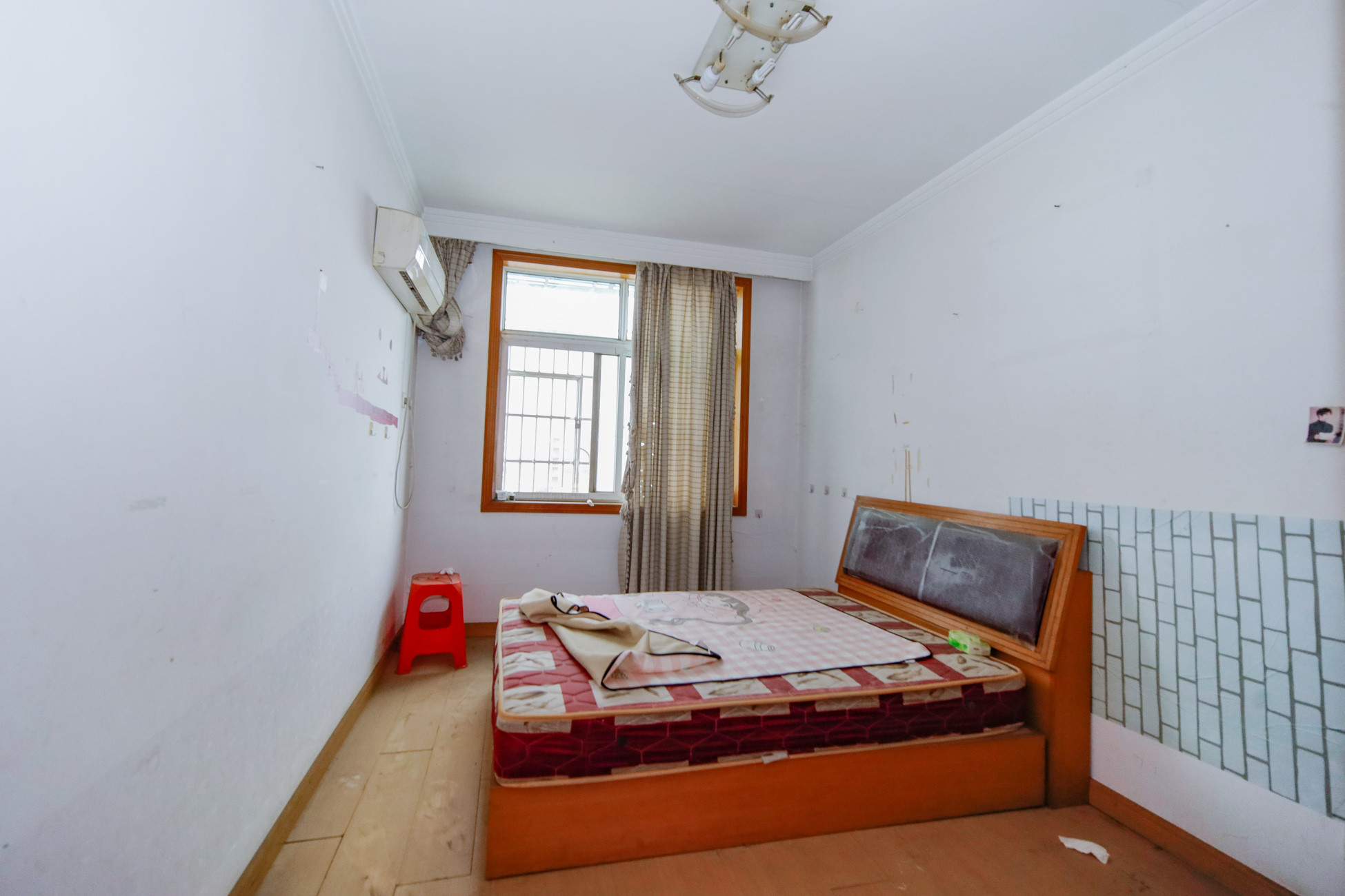 湘樟园小区(湘樟家园)  3室2厅2卫    48.0万 湘樟园小区(湘樟家园)  3室2厅2卫    48.0万卧室