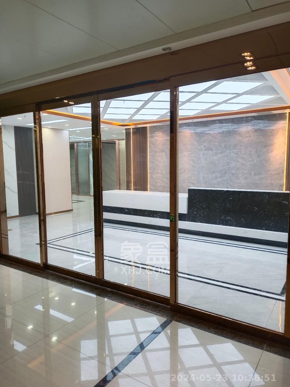 綠地中心  6室1廳1衛(wèi)   22800.00元/月室內(nèi)圖