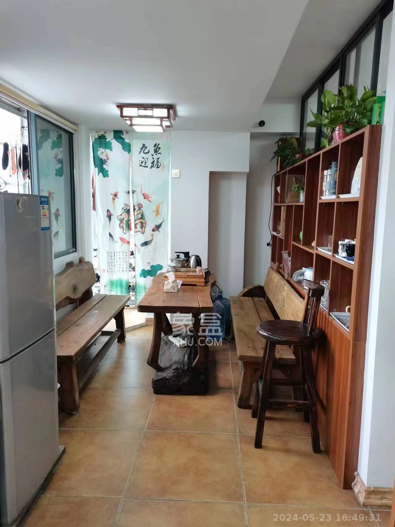 东方芙蓉  2室2厅1卫   2800.00元/月室内图