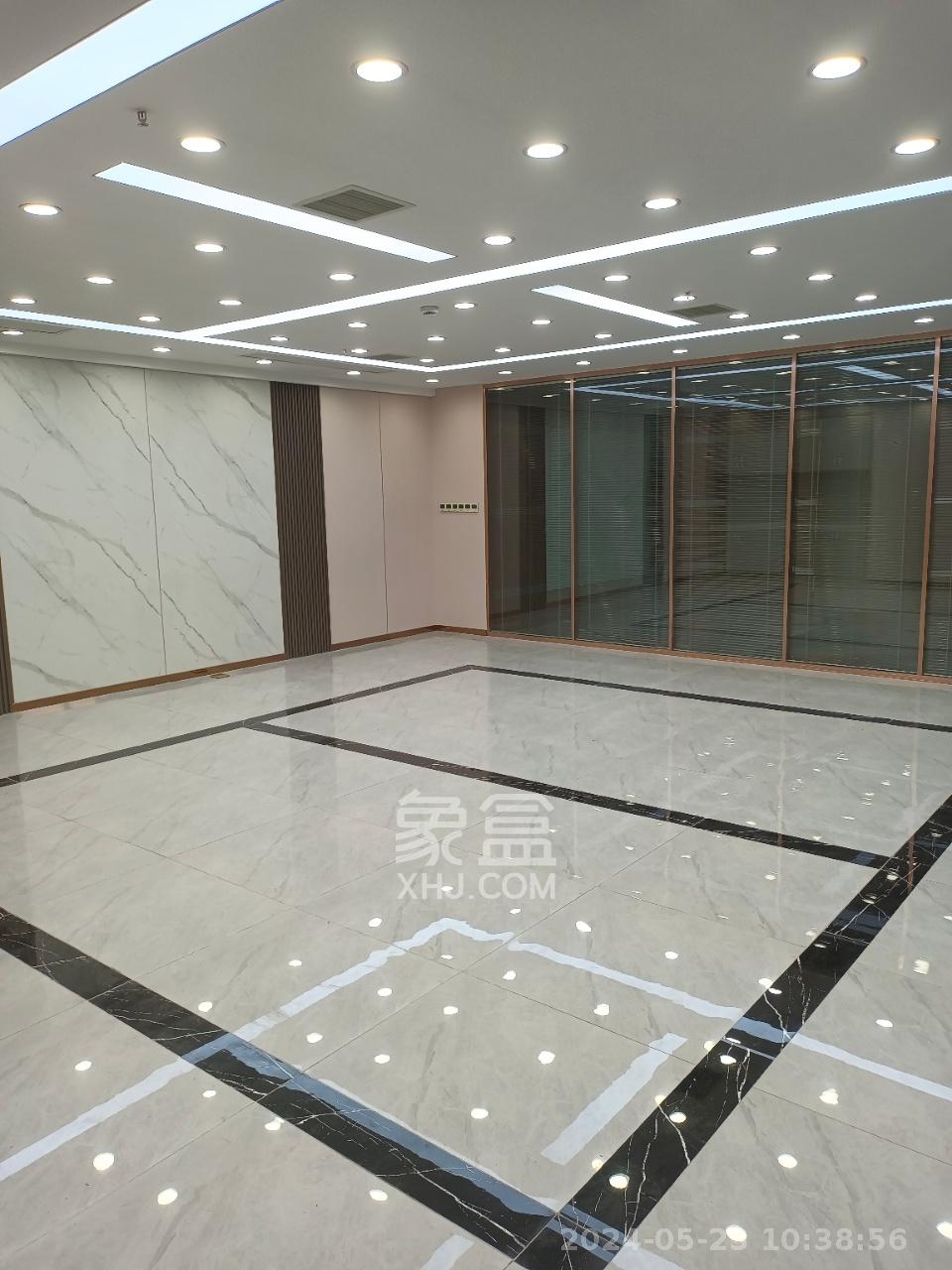 綠地中心  6室1廳1衛(wèi)   22800.00元/月室內(nèi)圖