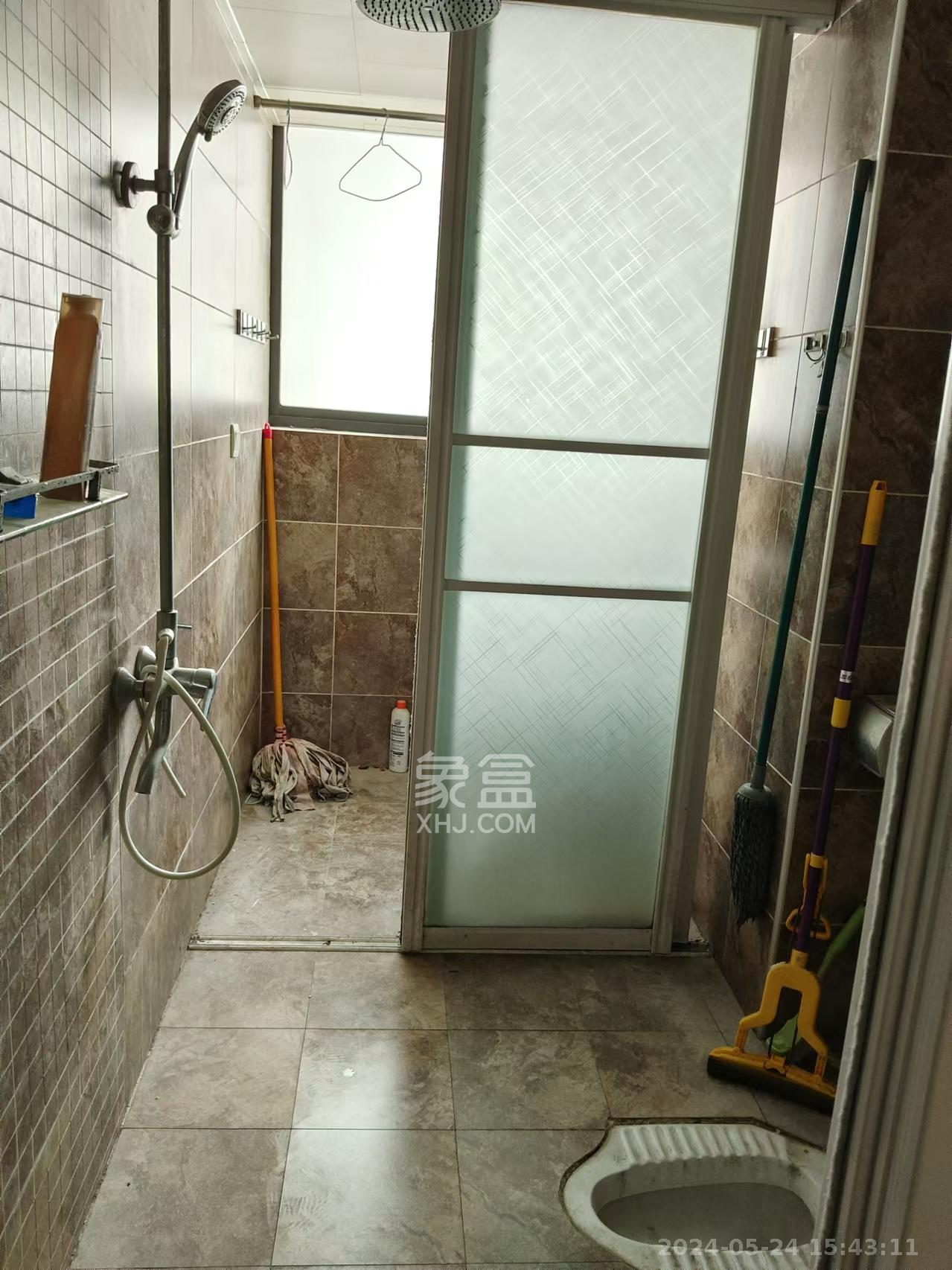 尚城  3室2厅2卫   2600.00元/月室内图