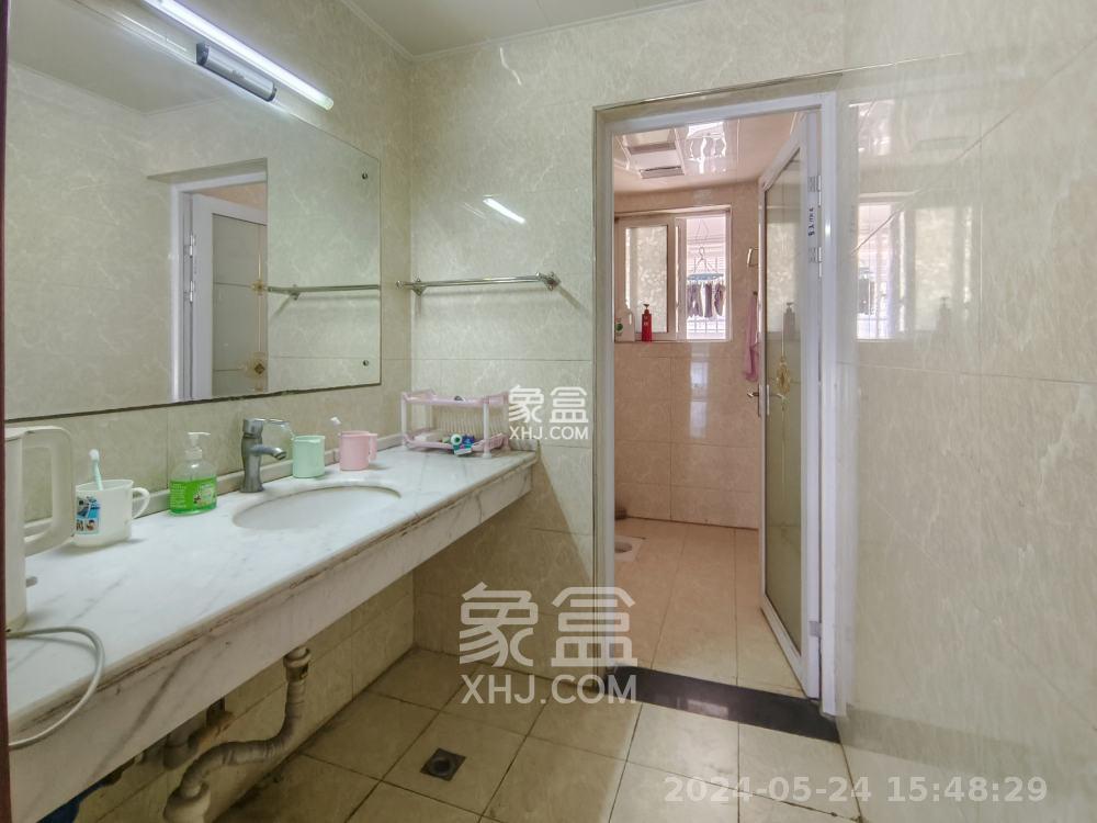 长丰星城  4室2厅2卫   1600.00元/月室内图