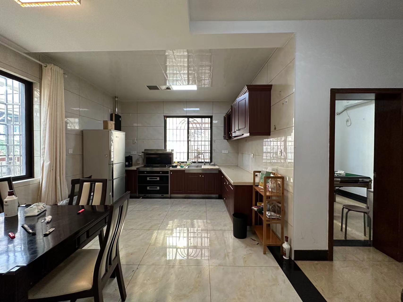 源园新村 5室2厅3卫 155.0万 源园新村 5室2厅3卫 155.0万室内图