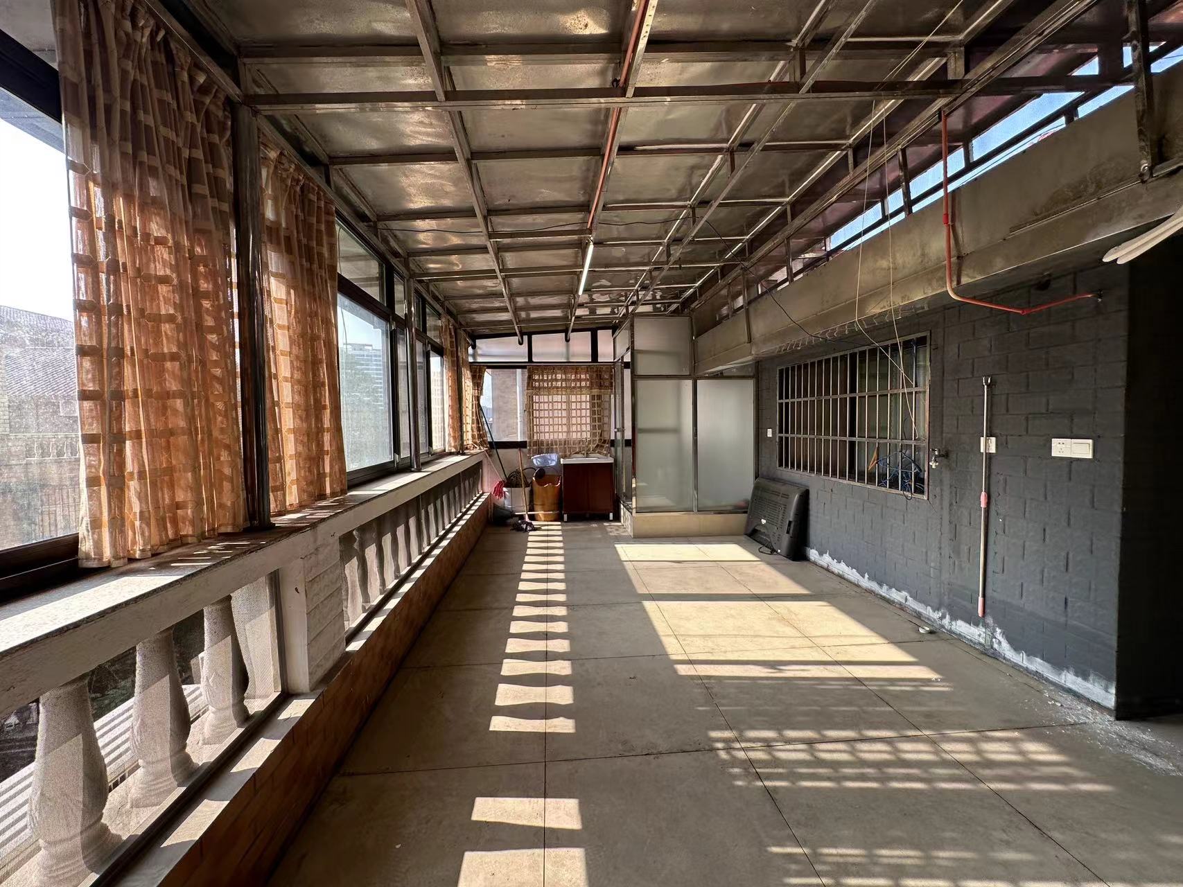 源园新村 5室2厅3卫 155.0万 源园新村 5室2厅3卫 155.0万室内图