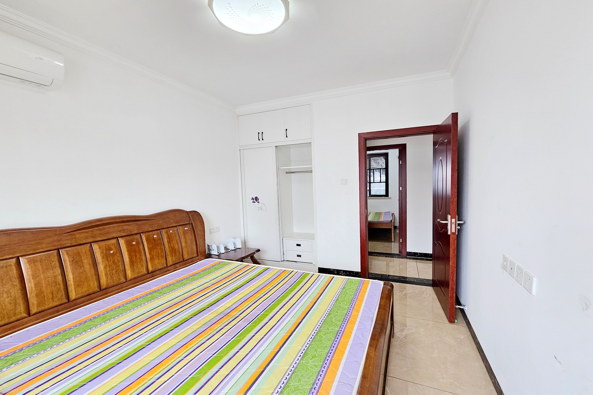 明昇壹城(明昇时代广场)一期 3室2厅1卫 128.0万 明昇壹城(明昇时代广场)一期 3室2厅1卫 128.0万卧室