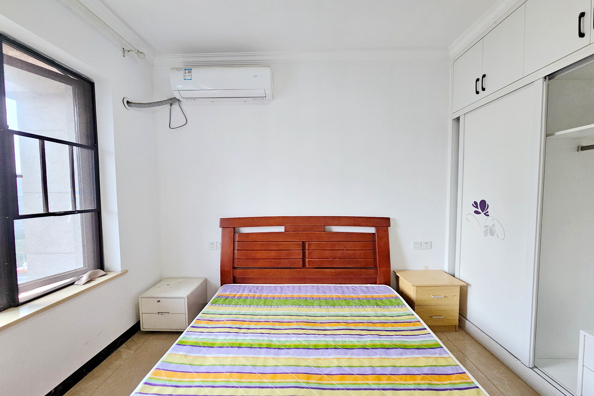 明昇壹城(明昇时代广场)一期 3室2厅1卫 128.0万 明昇壹城(明昇时代广场)一期 3室2厅1卫 128.0万卧室