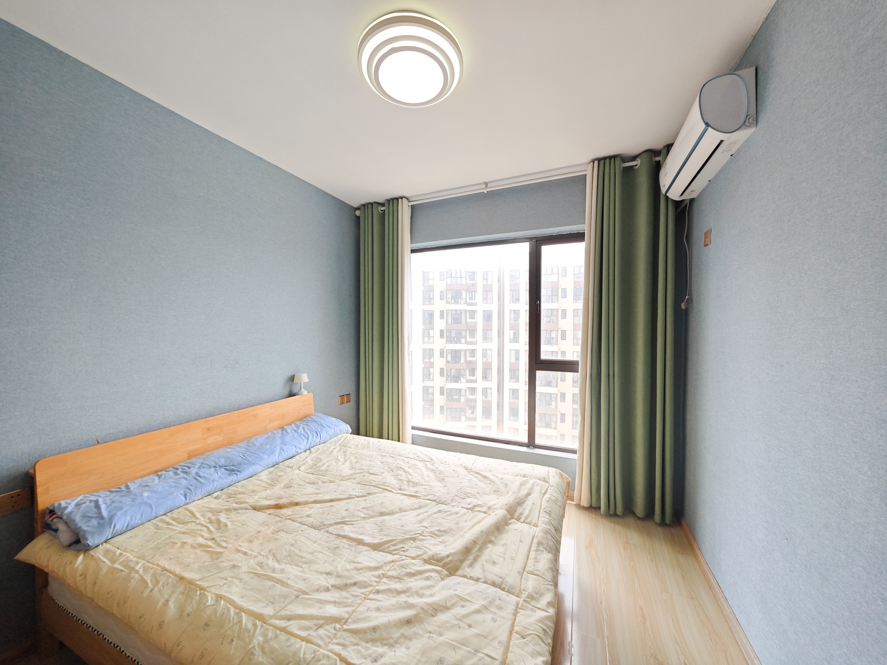 卓越蔚蓝城邦 3室2厅1卫 51.8万 卓越蔚蓝城邦 3室2厅1卫 51.8万卧室