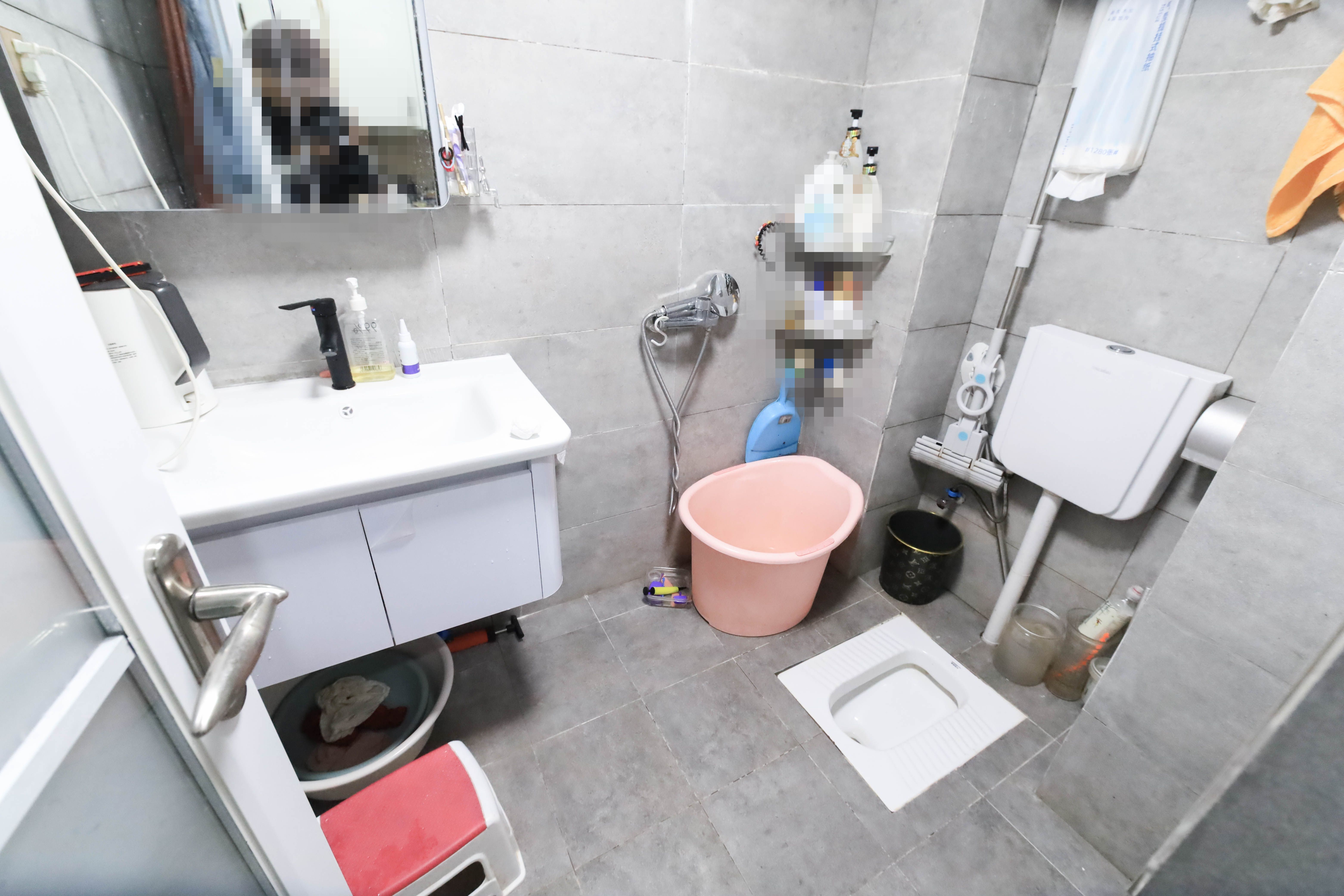 长房半岛蓝湾（观山月）  1室1厅1卫   45.00万其他