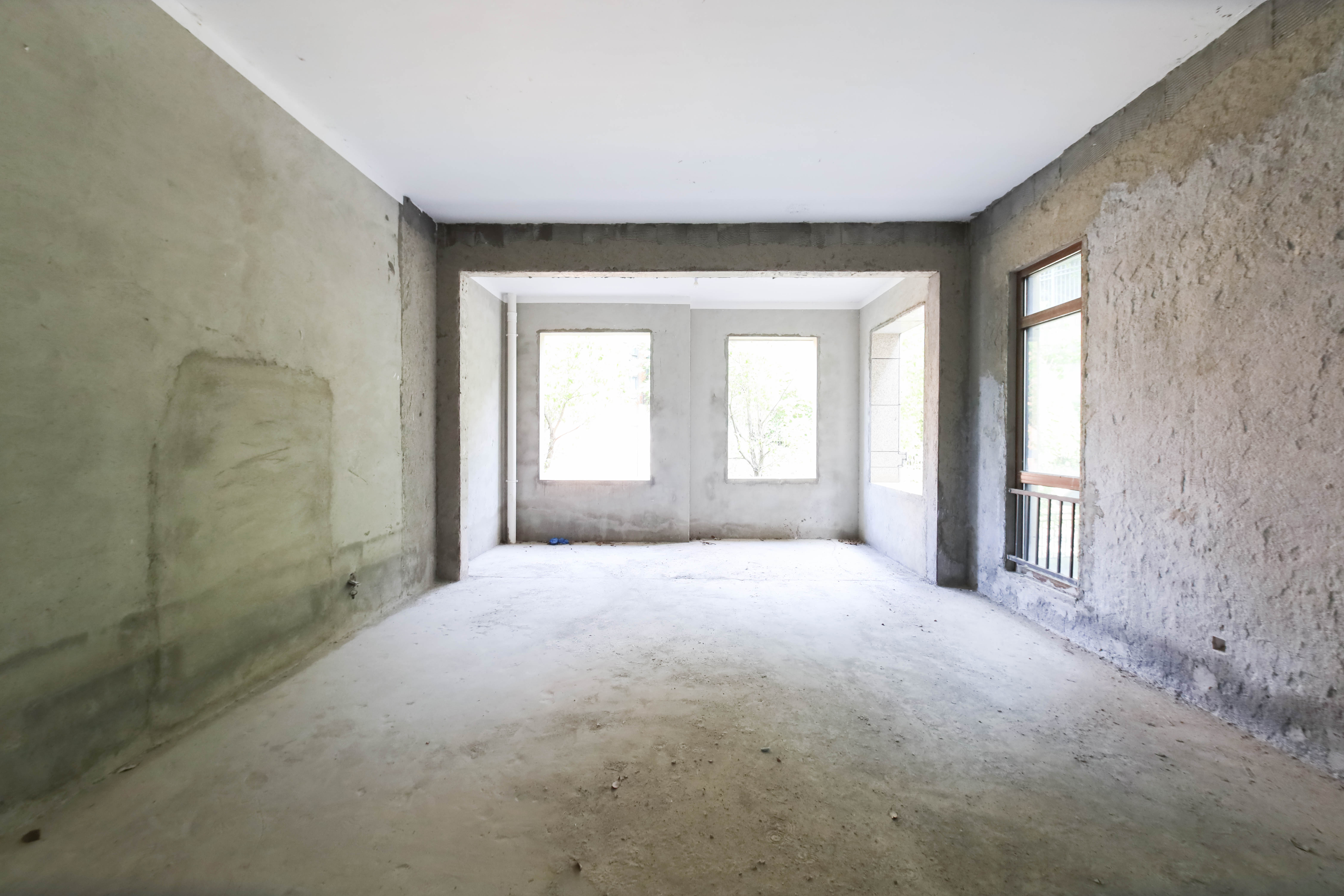 长房平和墅 5室4厅3卫 620.0万 长房平和墅 5室4厅3卫 620.0万客厅