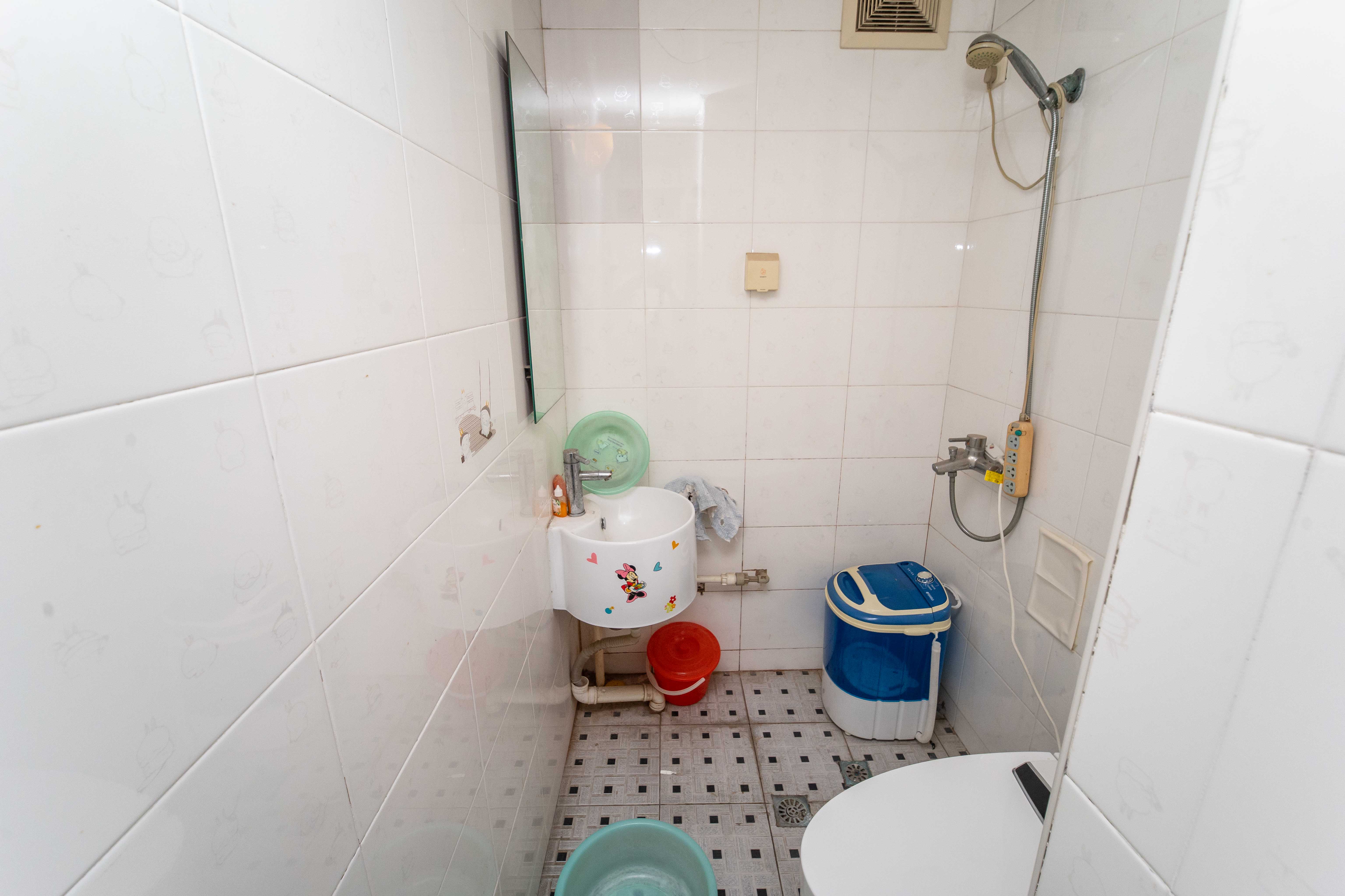 德政园 3室2厅2卫 68.0万 德政园 3室2厅2卫 68.0万卫生间