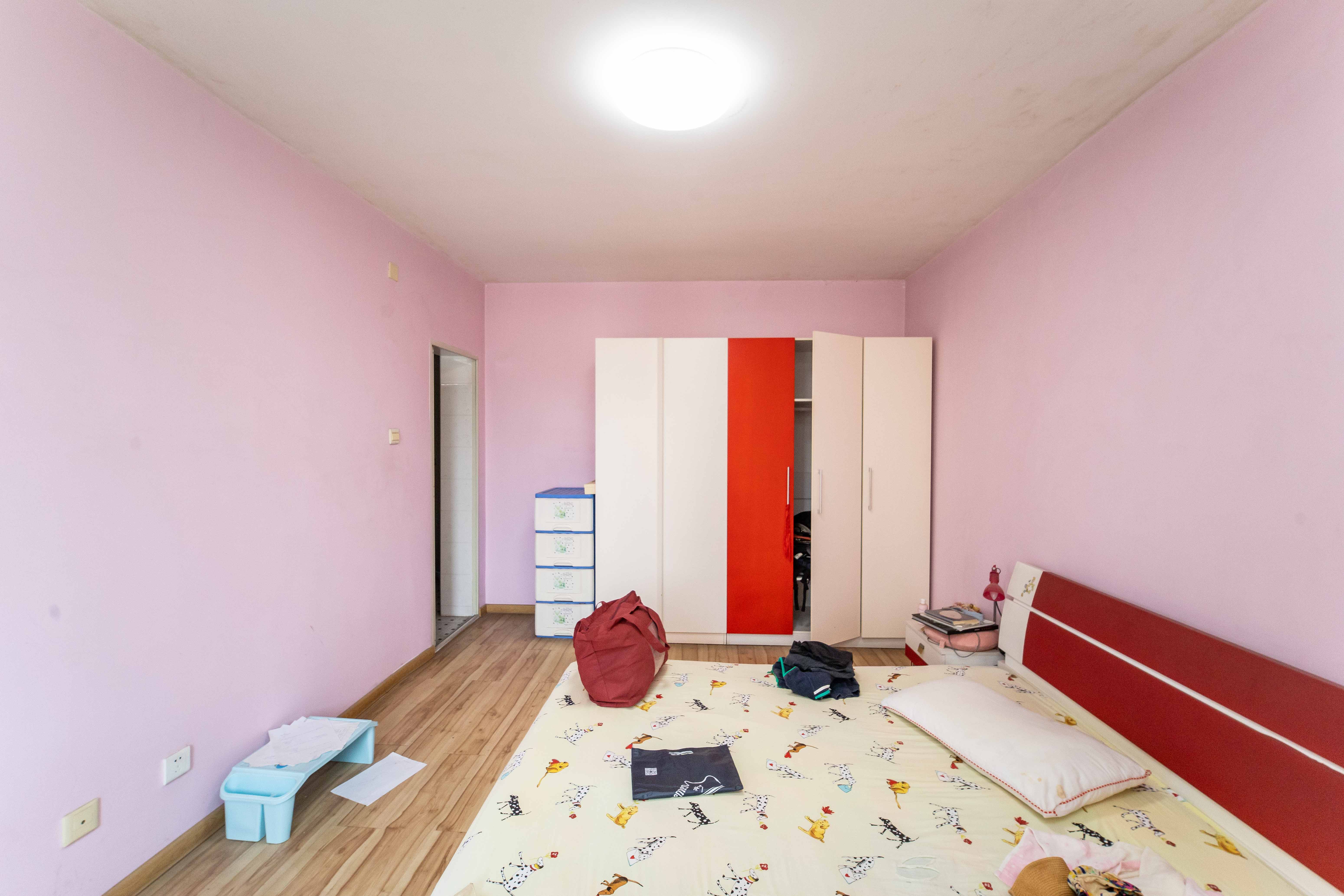 德政园 3室2厅2卫 68.0万 德政园 3室2厅2卫 68.0万卧室