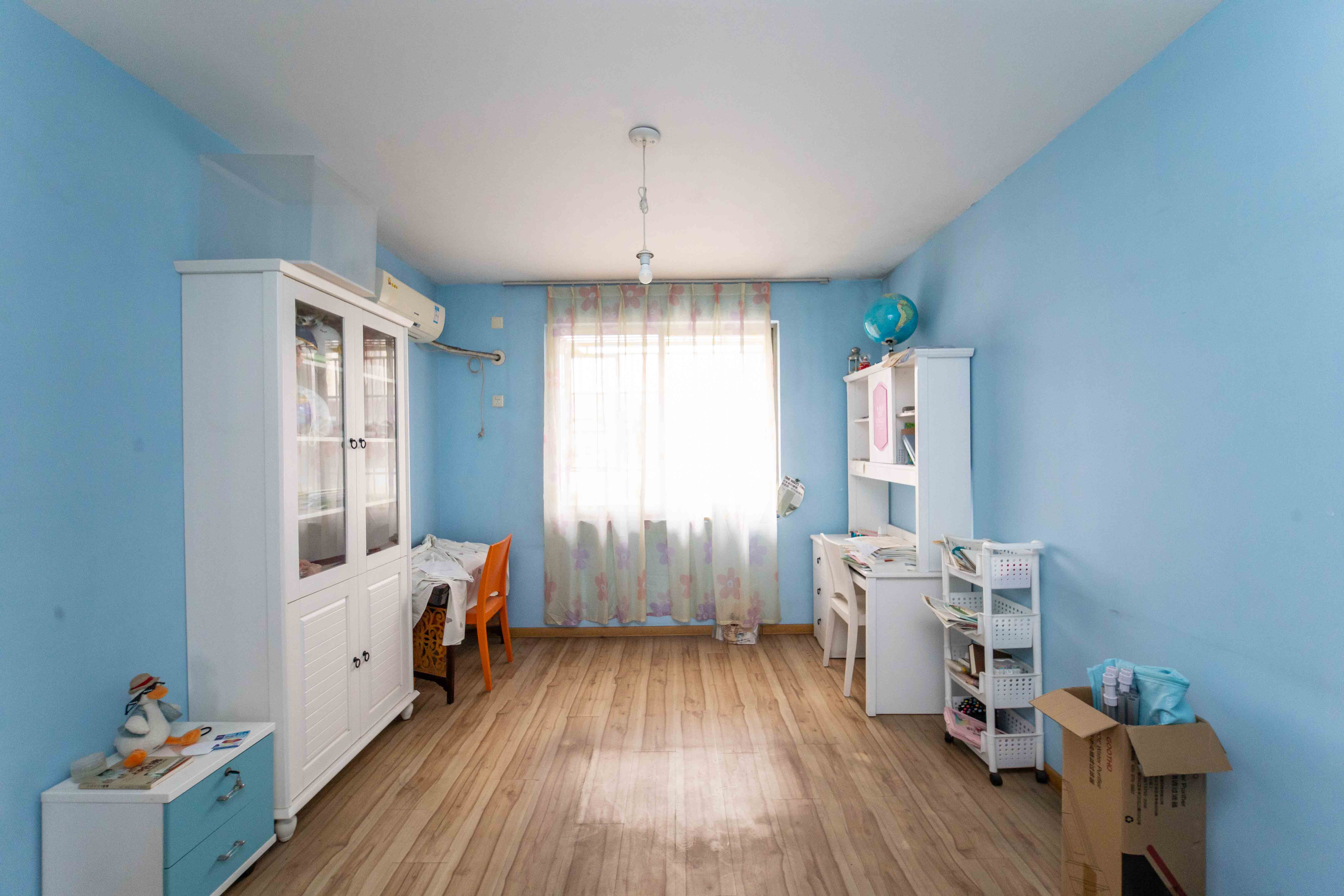 德政园 3室2厅2卫 68.0万 德政园 3室2厅2卫 68.0万卧室