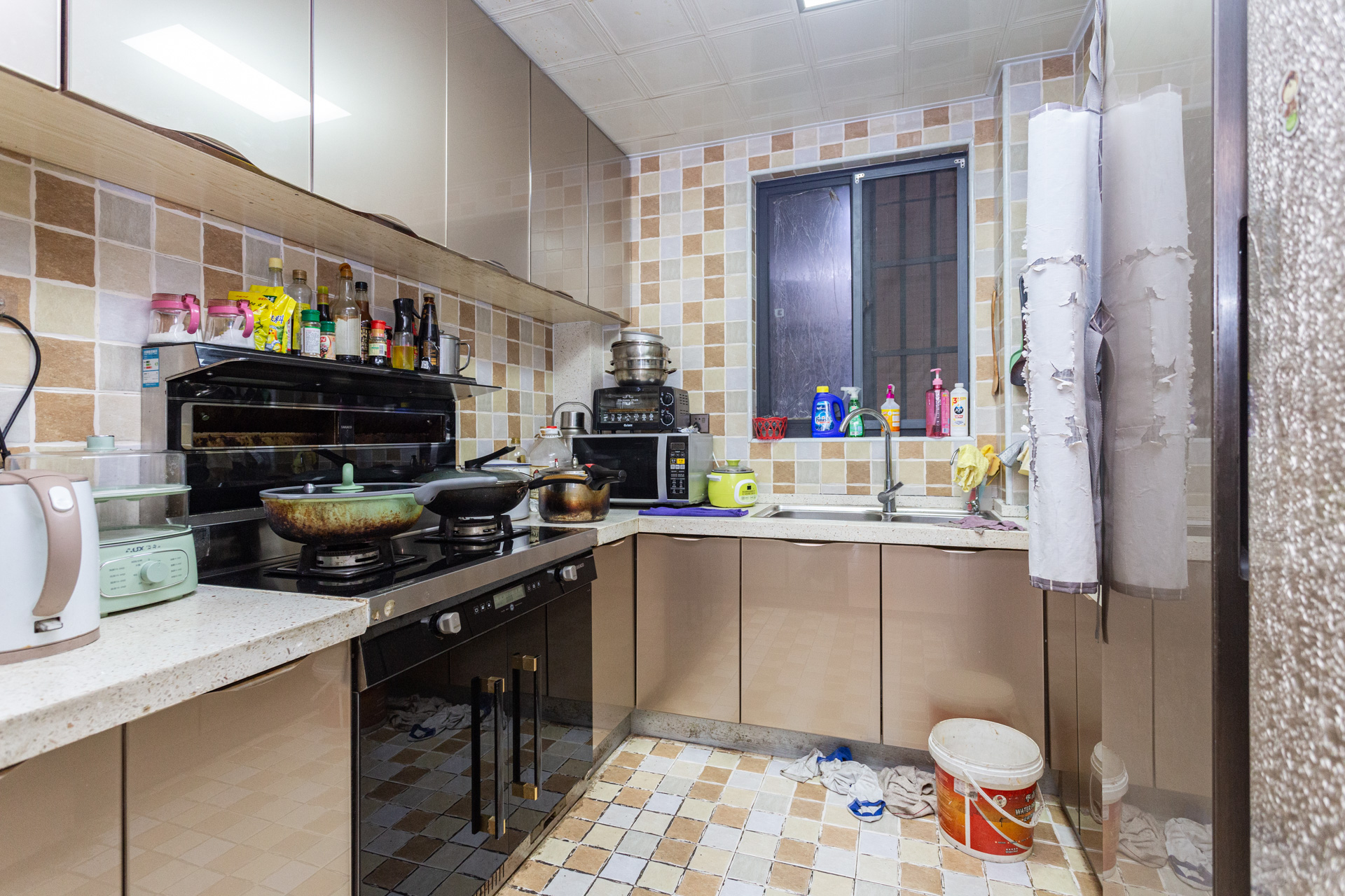 勤诚达新界 3室2厅1卫 111.0万 勤诚达新界 3室2厅1卫 111.0万厨房