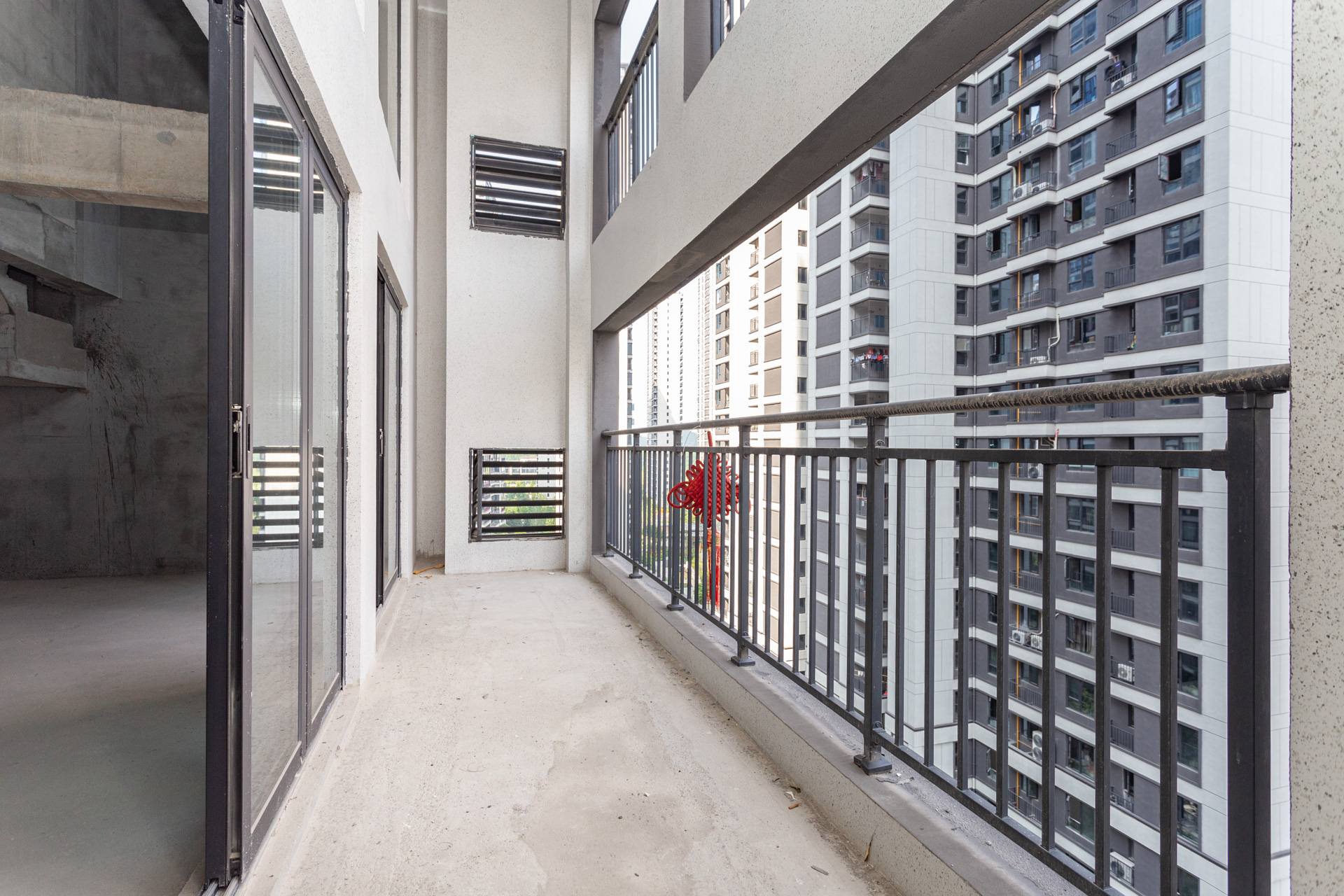 越秀湘江星汇城二期  4室2厅2卫    170.0万 越秀湘江星汇城二期  4室2厅2卫    170.0万阳台