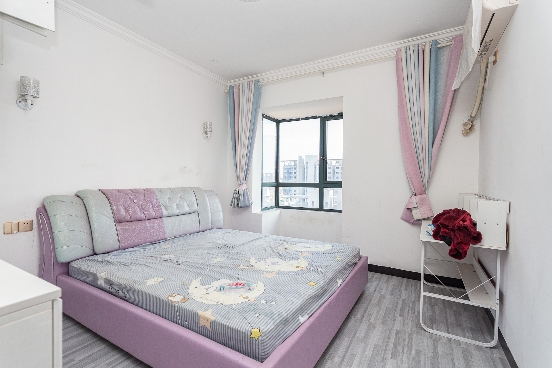 金湘苑(星澜之悦) 3室1厅1卫 65.0万 金湘苑(星澜之悦) 3室1厅1卫 65.0万卧室