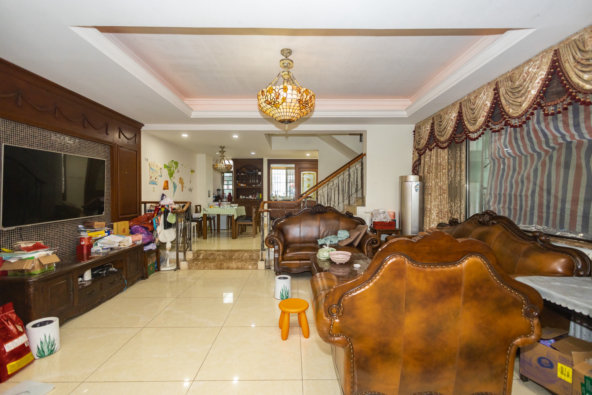 碧桂园威尼斯城  5室2厅4卫    368.0万 碧桂园威尼斯城  5室2厅4卫    368.0万客厅