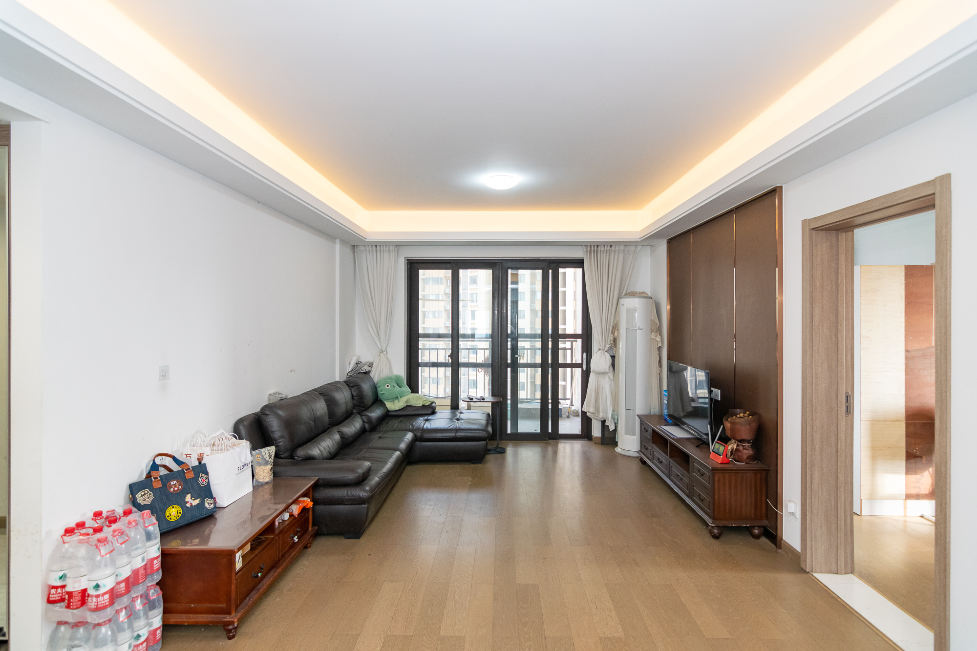 美的翰城 3室2厅2卫 72.0万 美的翰城 3室2厅2卫 72.0万客厅