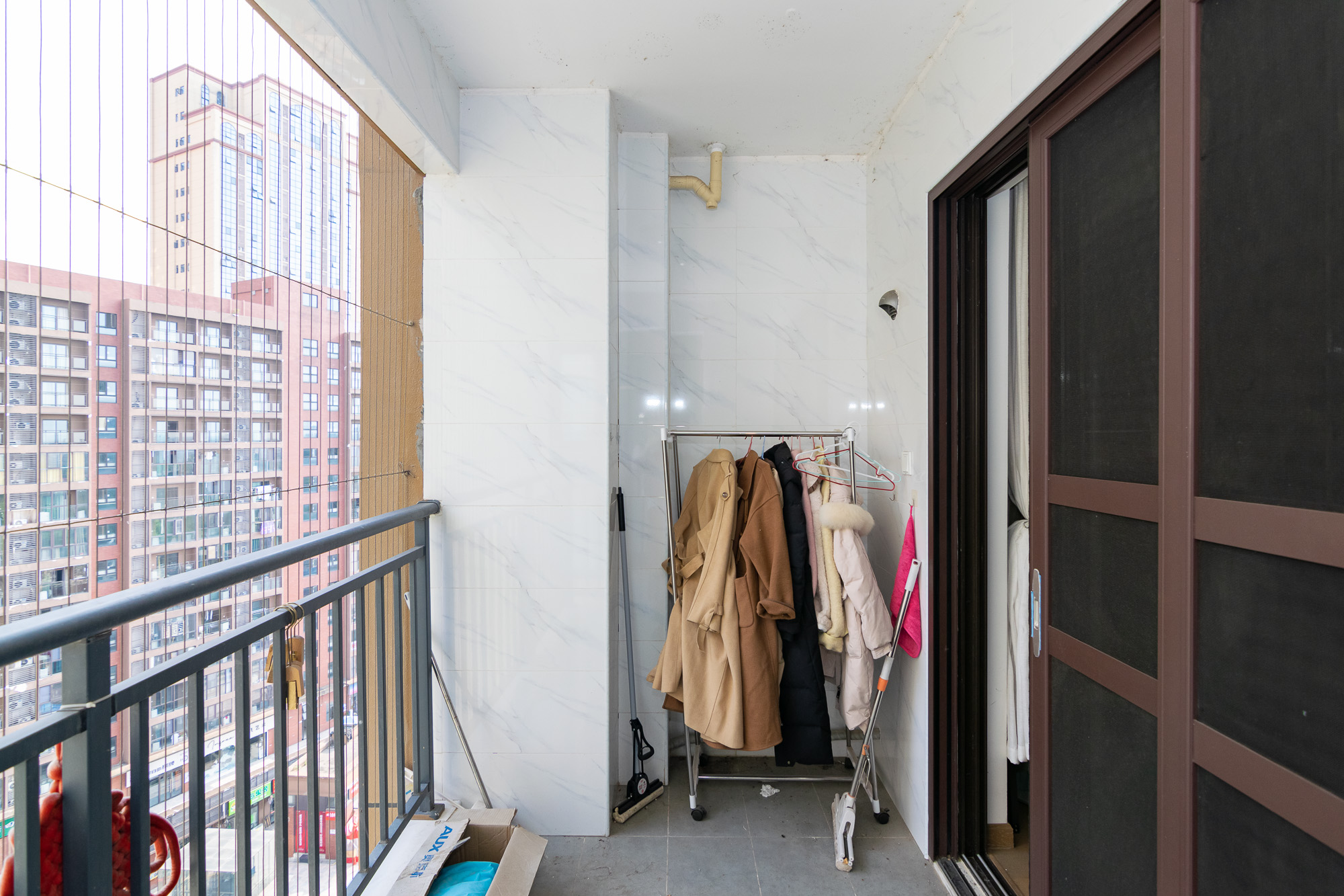 美的翰城 3室2厅2卫 72.0万 美的翰城 3室2厅2卫 72.0万阳台