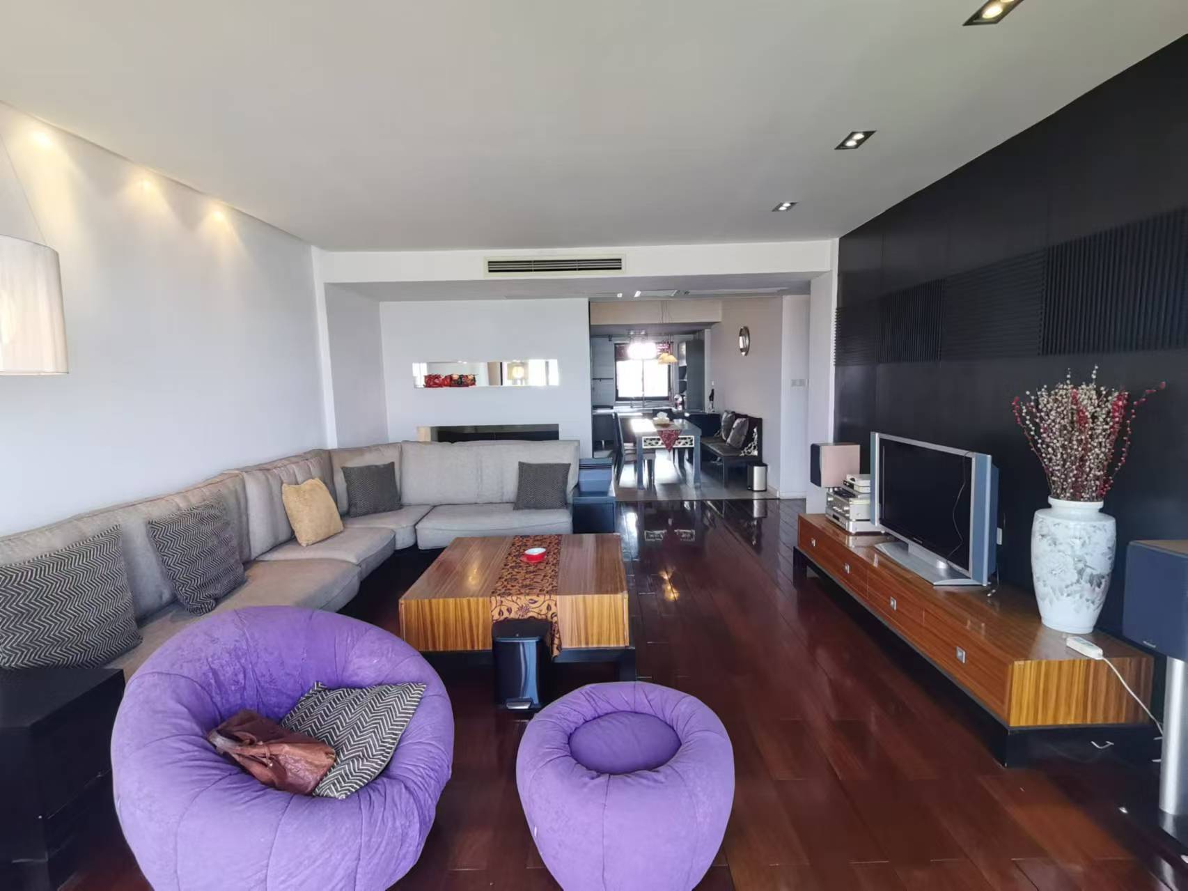 联谊怡沁园 3室2厅2卫 89.8万 联谊怡沁园 3室2厅2卫 89.8万室内图