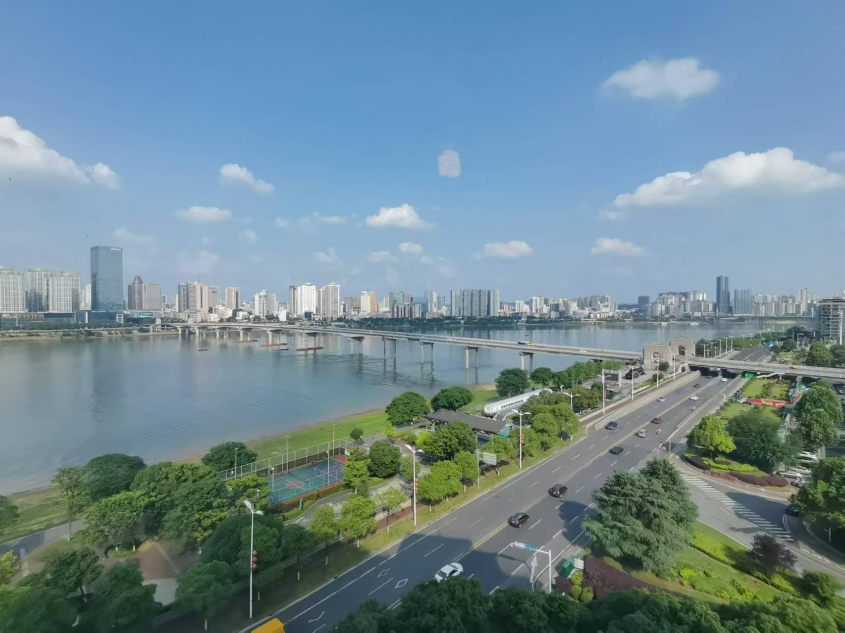 联谊怡沁园 3室2厅2卫 89.8万 联谊怡沁园 3室2厅2卫 89.8万室内图