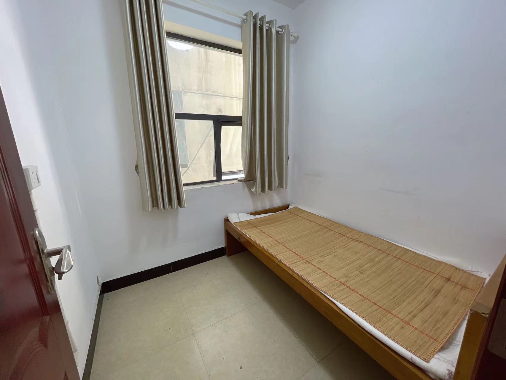 逸景华天 1室1厅1卫 26.0万 逸景华天 1室1厅1卫 26.0万室内图