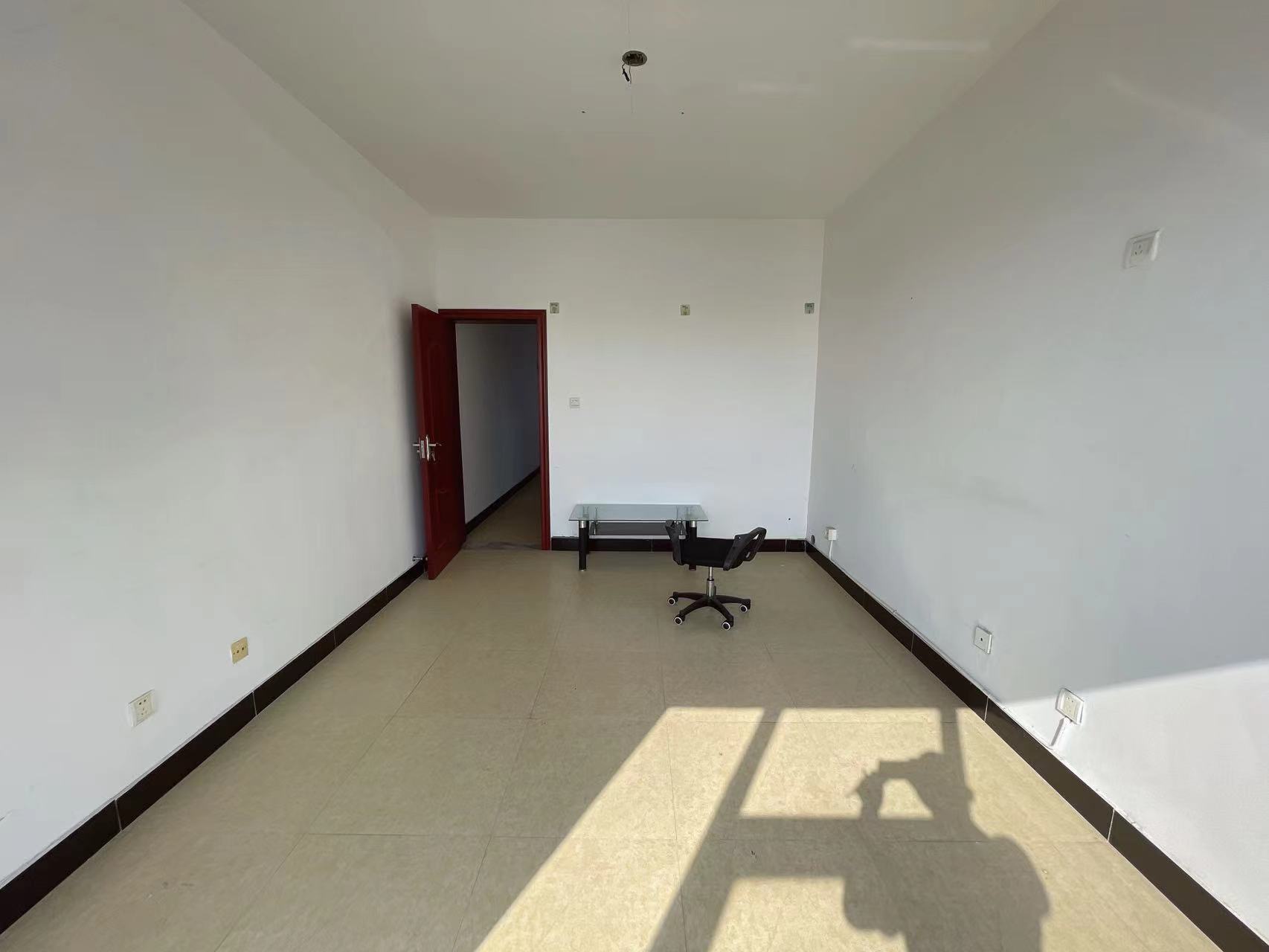 逸景华天 1室1厅1卫 26.0万 逸景华天 1室1厅1卫 26.0万室内图