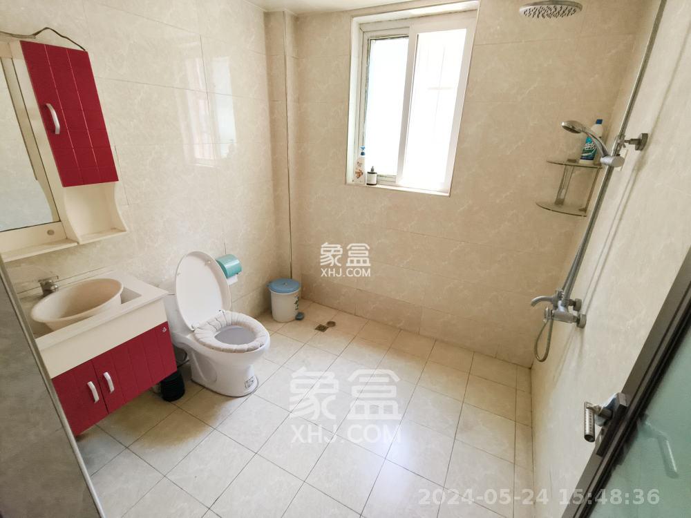 长丰星城  4室2厅2卫   1600.00元/月室内图
