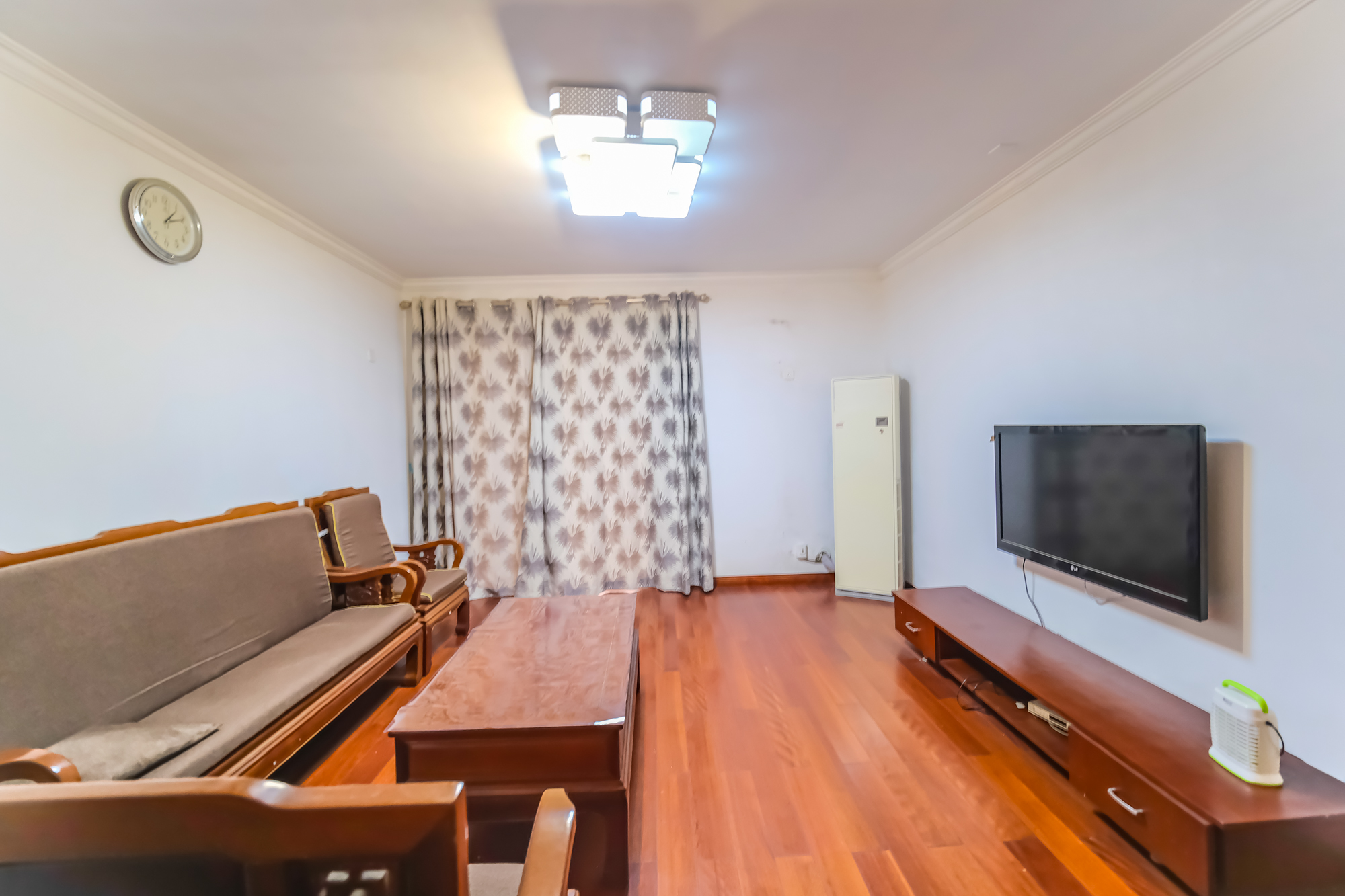 郡原居里  2室2厅1卫    68.8万 郡原居里  2室2厅1卫    68.8万客厅