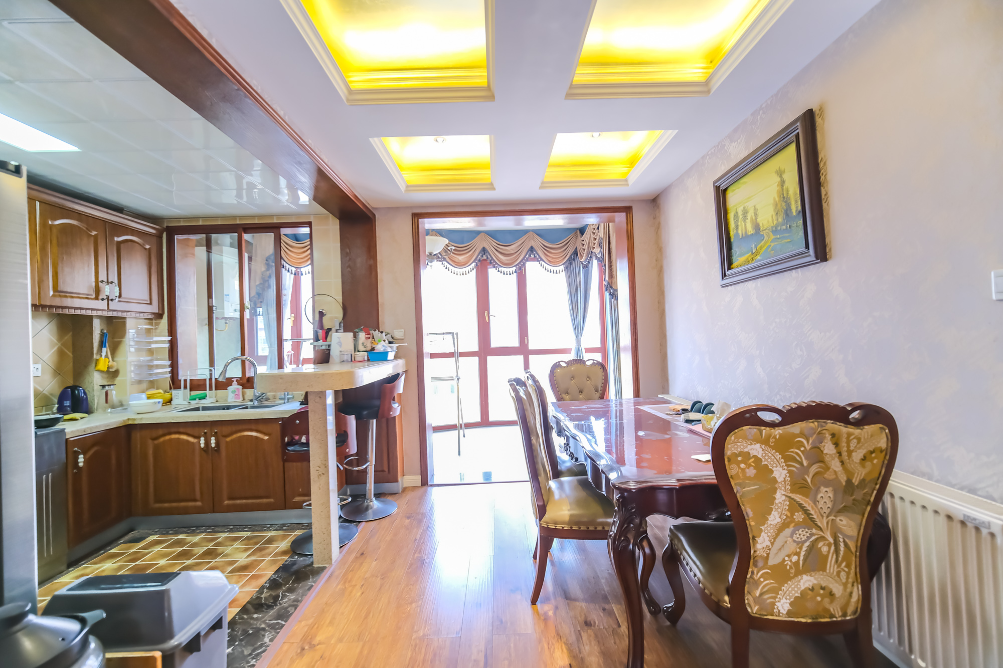 红树湾  4室2厅2卫    108.0万 红树湾  4室2厅2卫    108.0万客厅