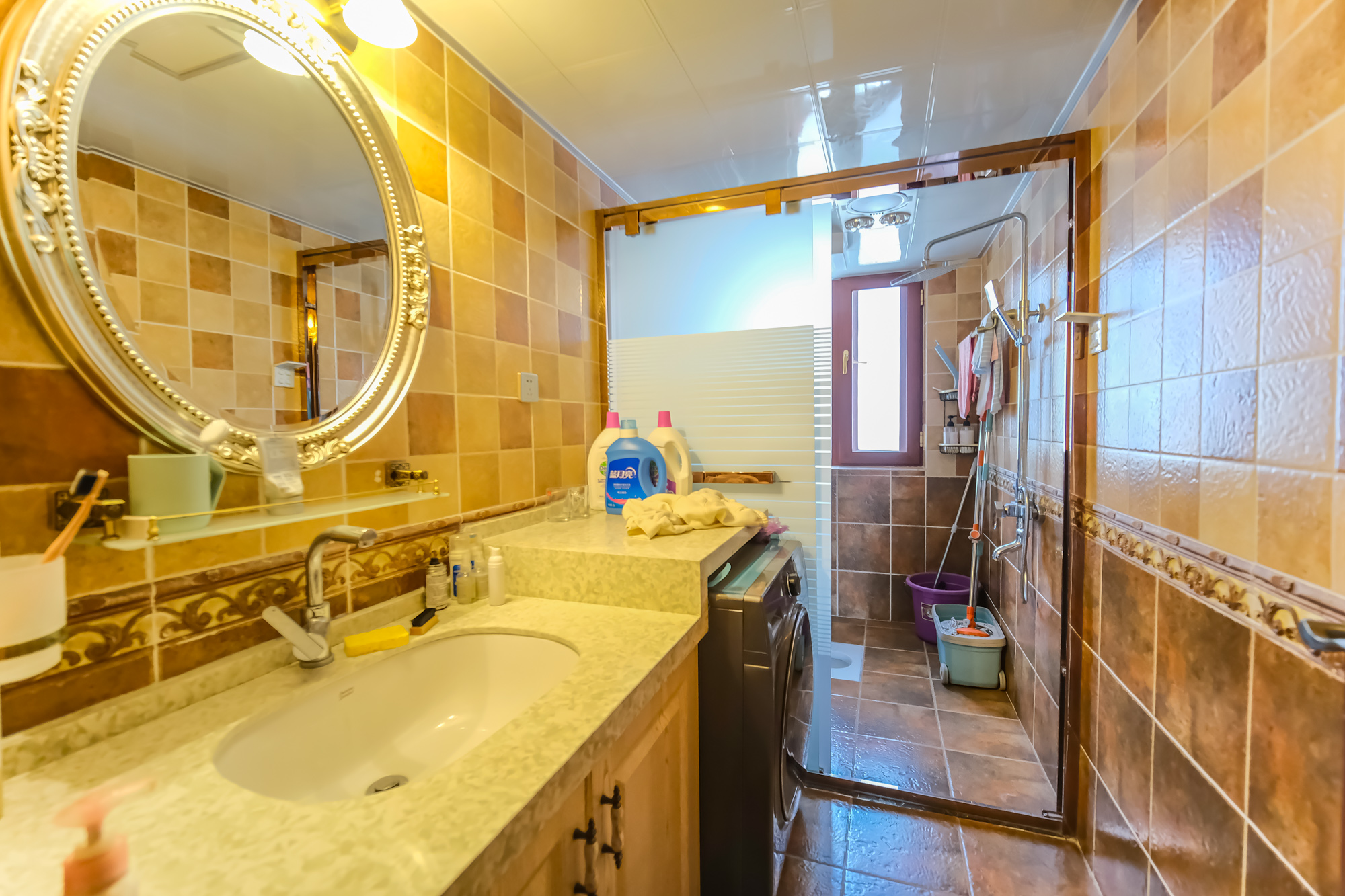 红树湾  4室2厅2卫    108.0万 红树湾  4室2厅2卫    108.0万卫生间