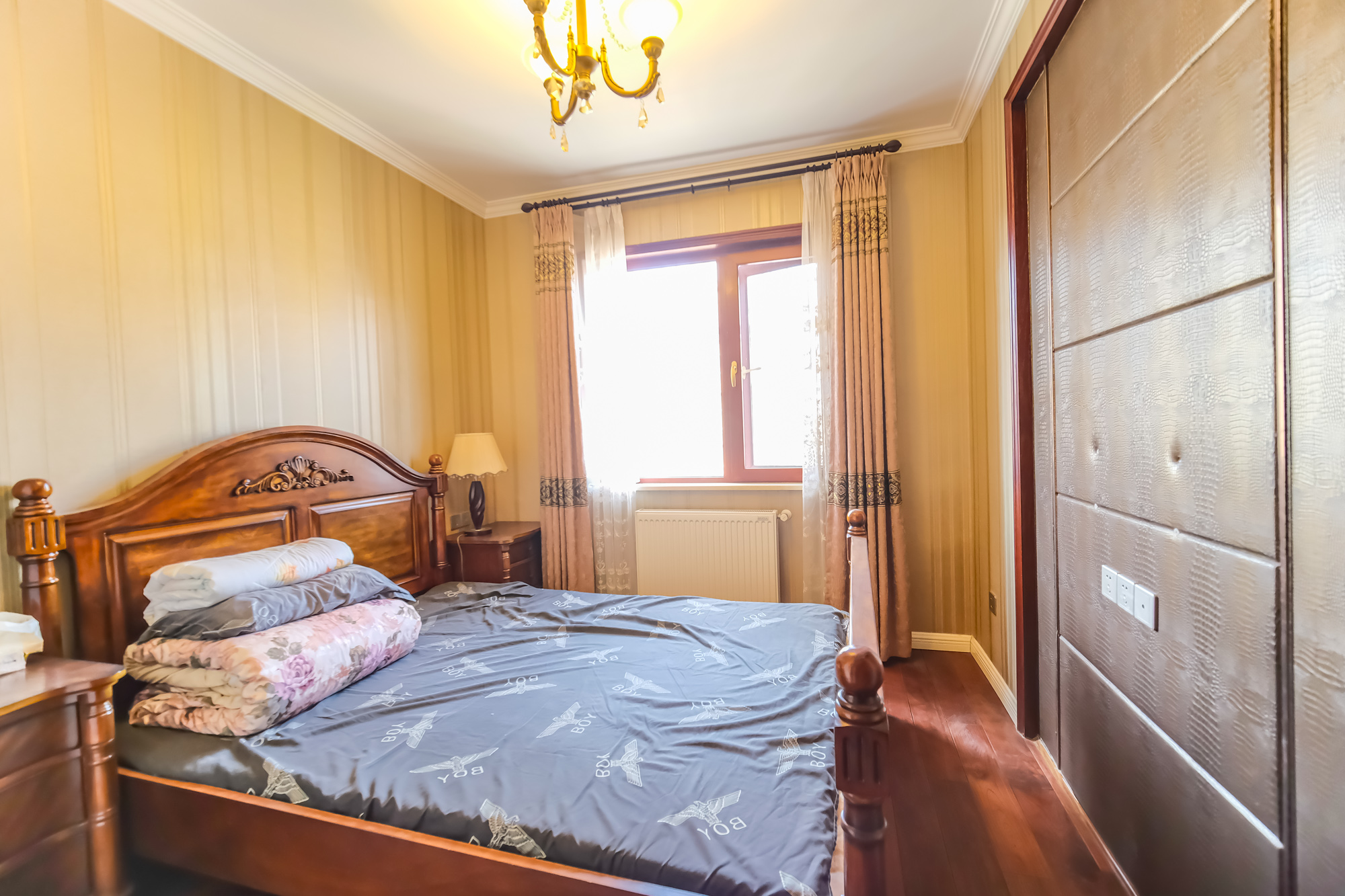 红树湾  4室2厅2卫    108.0万 红树湾  4室2厅2卫    108.0万卧室