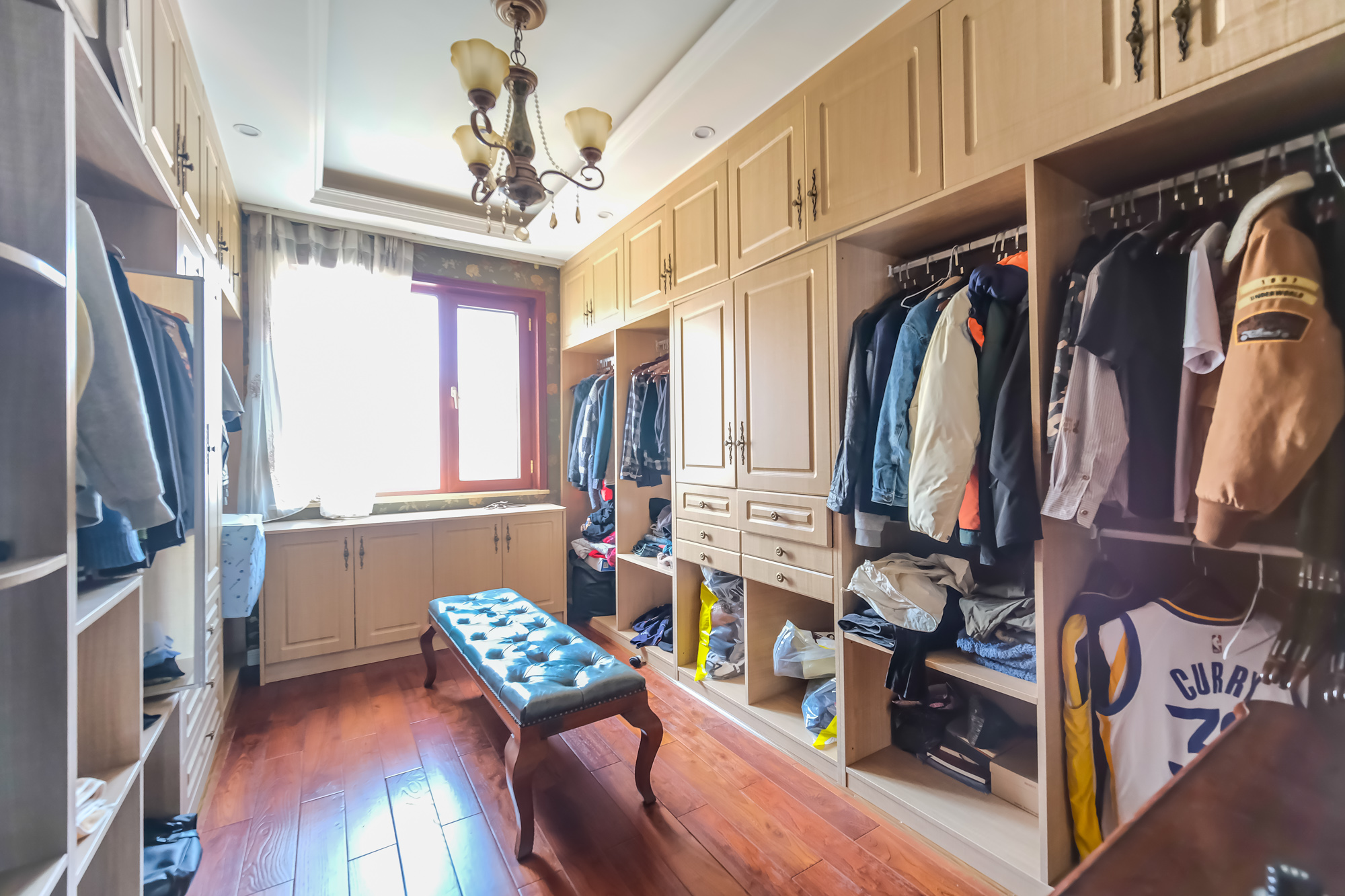 红树湾  4室2厅2卫    108.0万 红树湾  4室2厅2卫    108.0万卧室