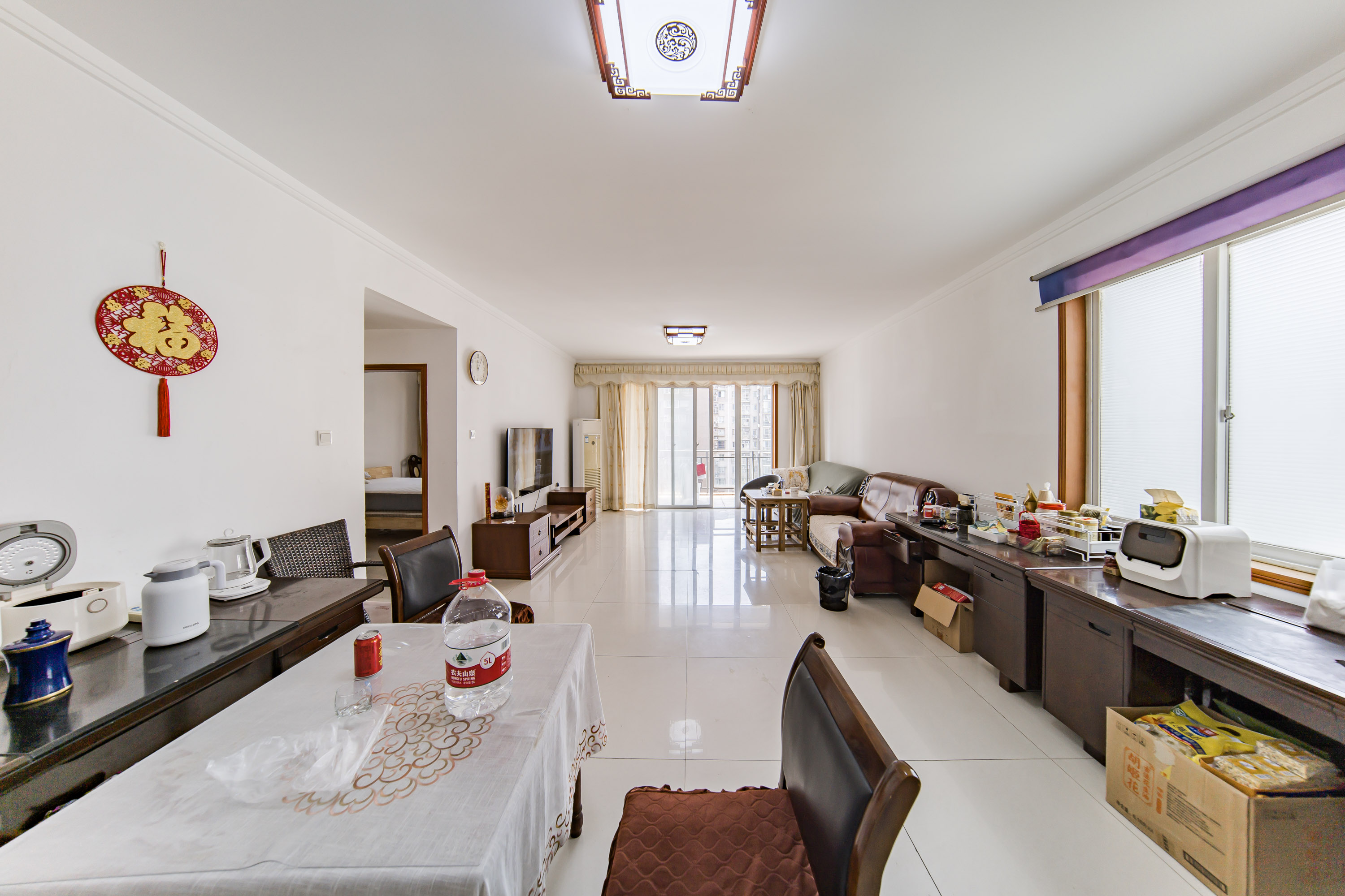 岳麓现代城 3室2厅2卫 175.0万 岳麓现代城 3室2厅2卫 175.0万客厅