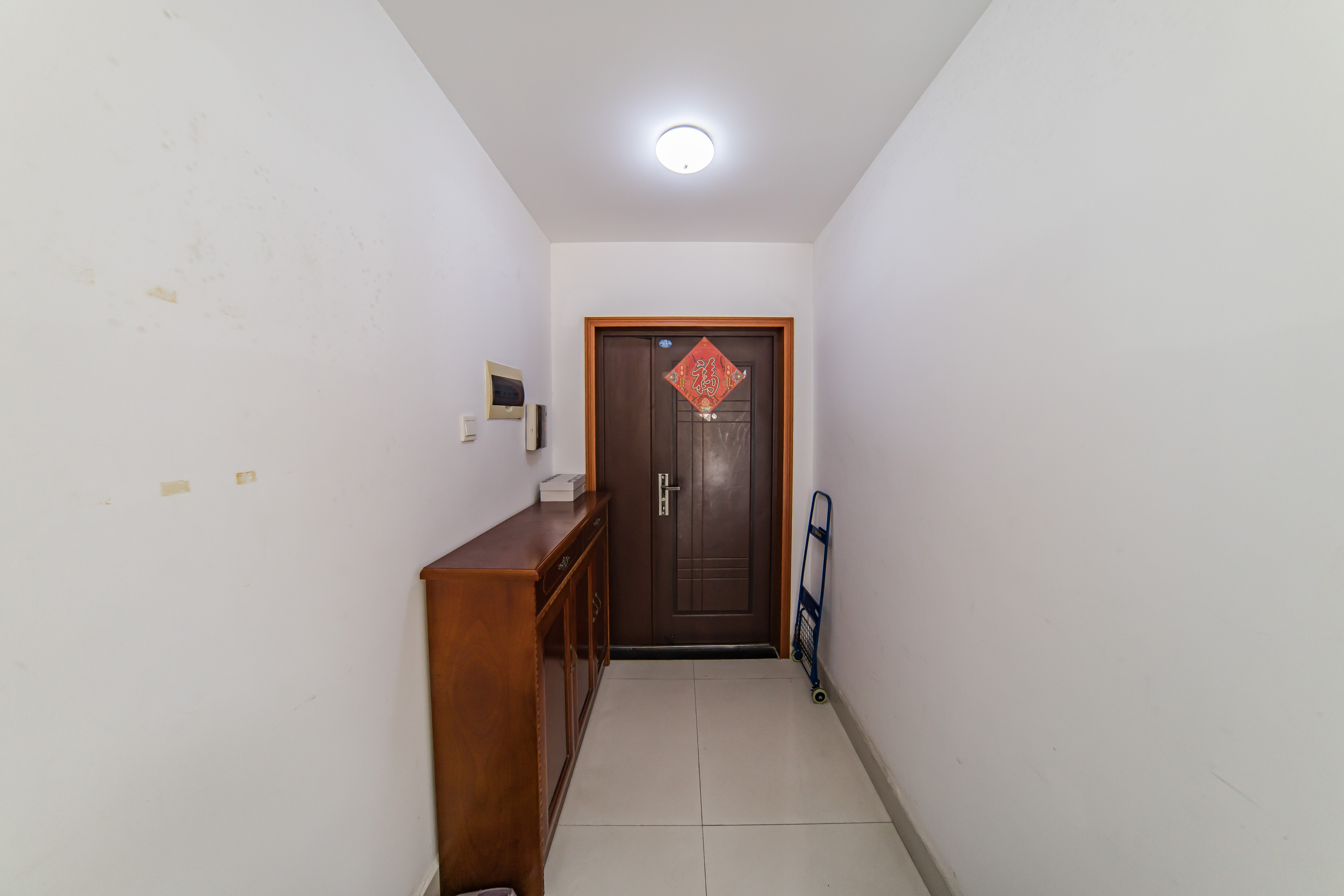 岳麓现代城 3室2厅2卫 175.0万 岳麓现代城 3室2厅2卫 175.0万其他