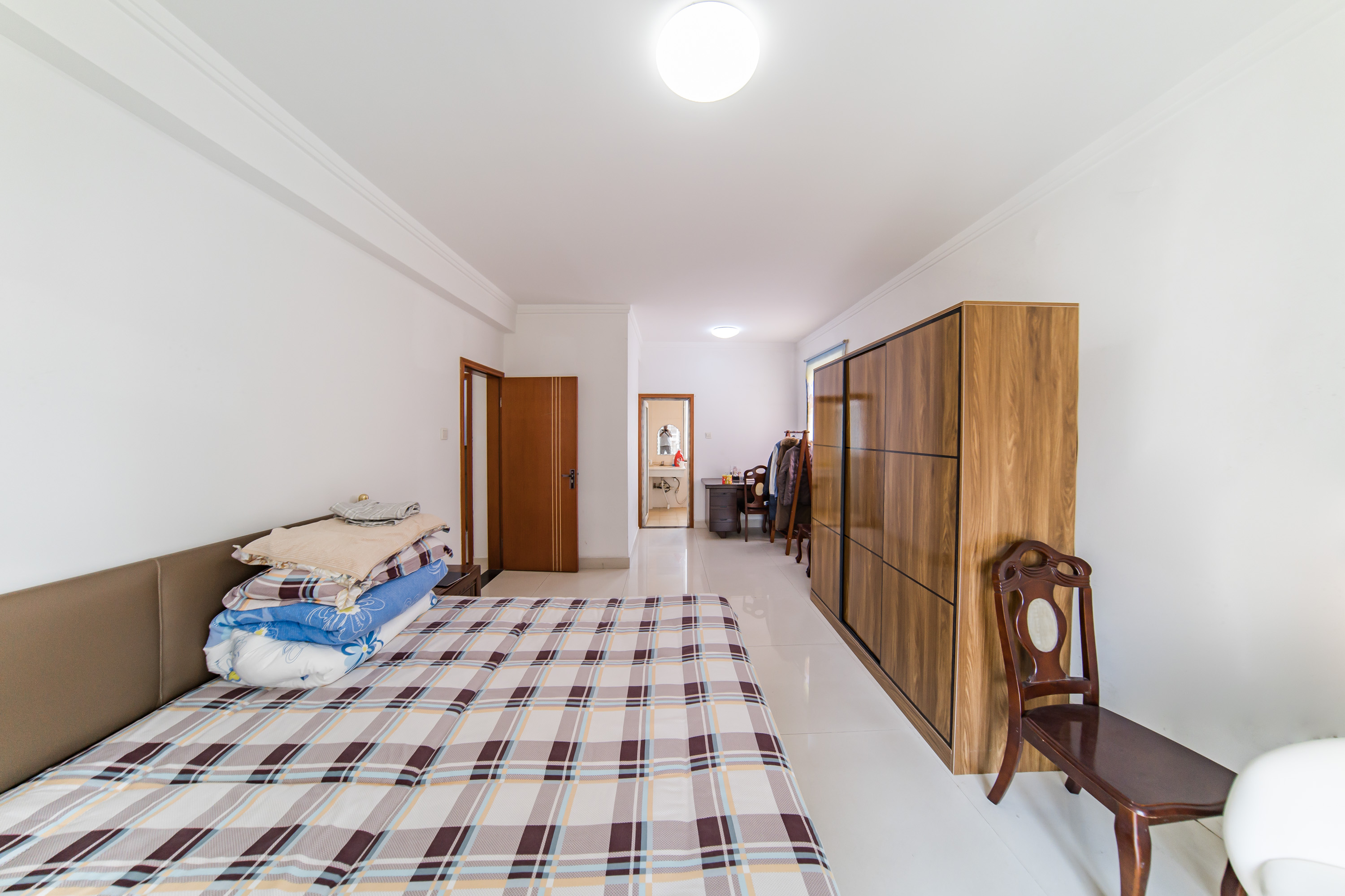 岳麓现代城 3室2厅2卫 175.0万 岳麓现代城 3室2厅2卫 175.0万卧室