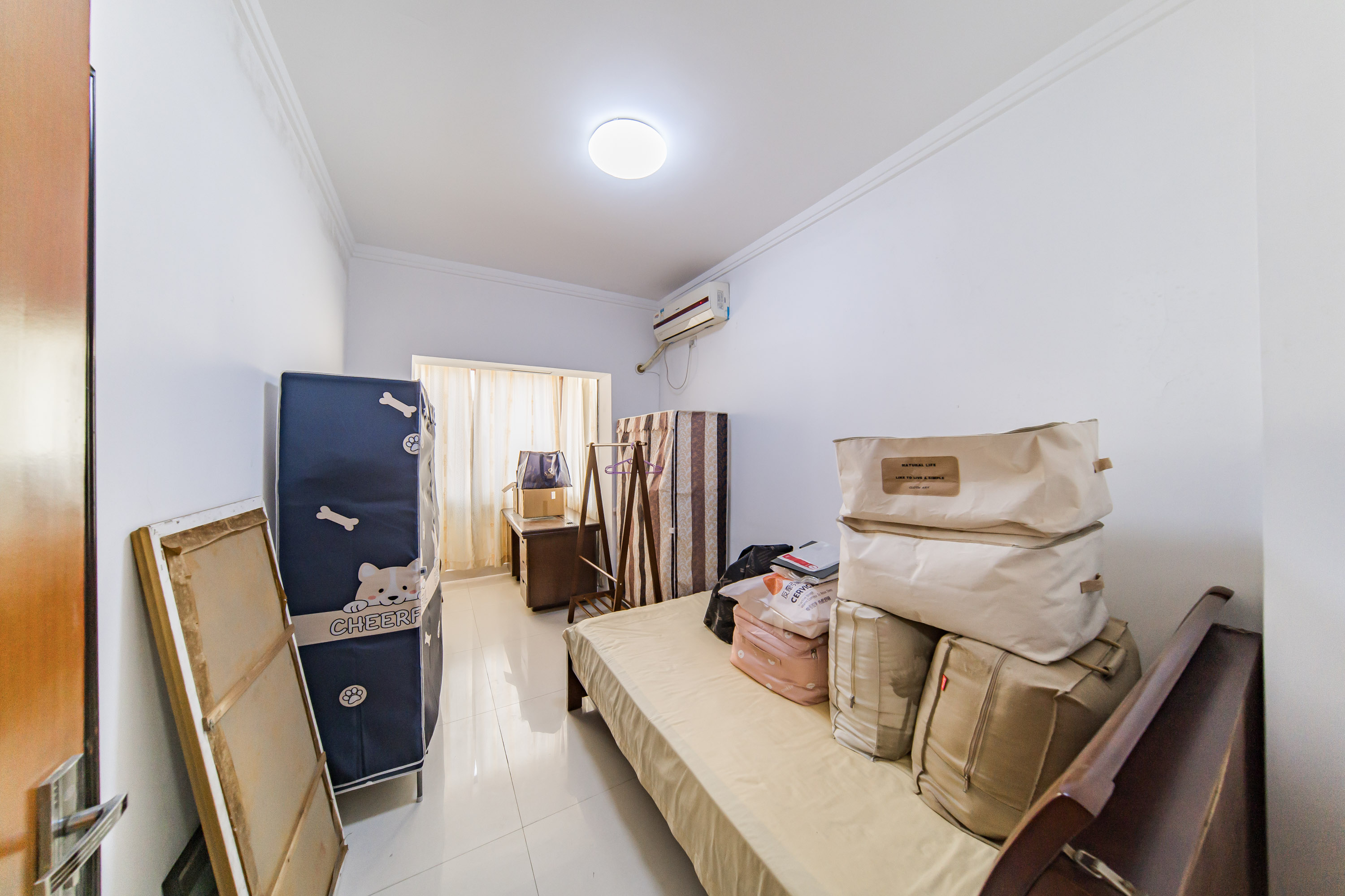 岳麓现代城 3室2厅2卫 175.0万 岳麓现代城 3室2厅2卫 175.0万卧室