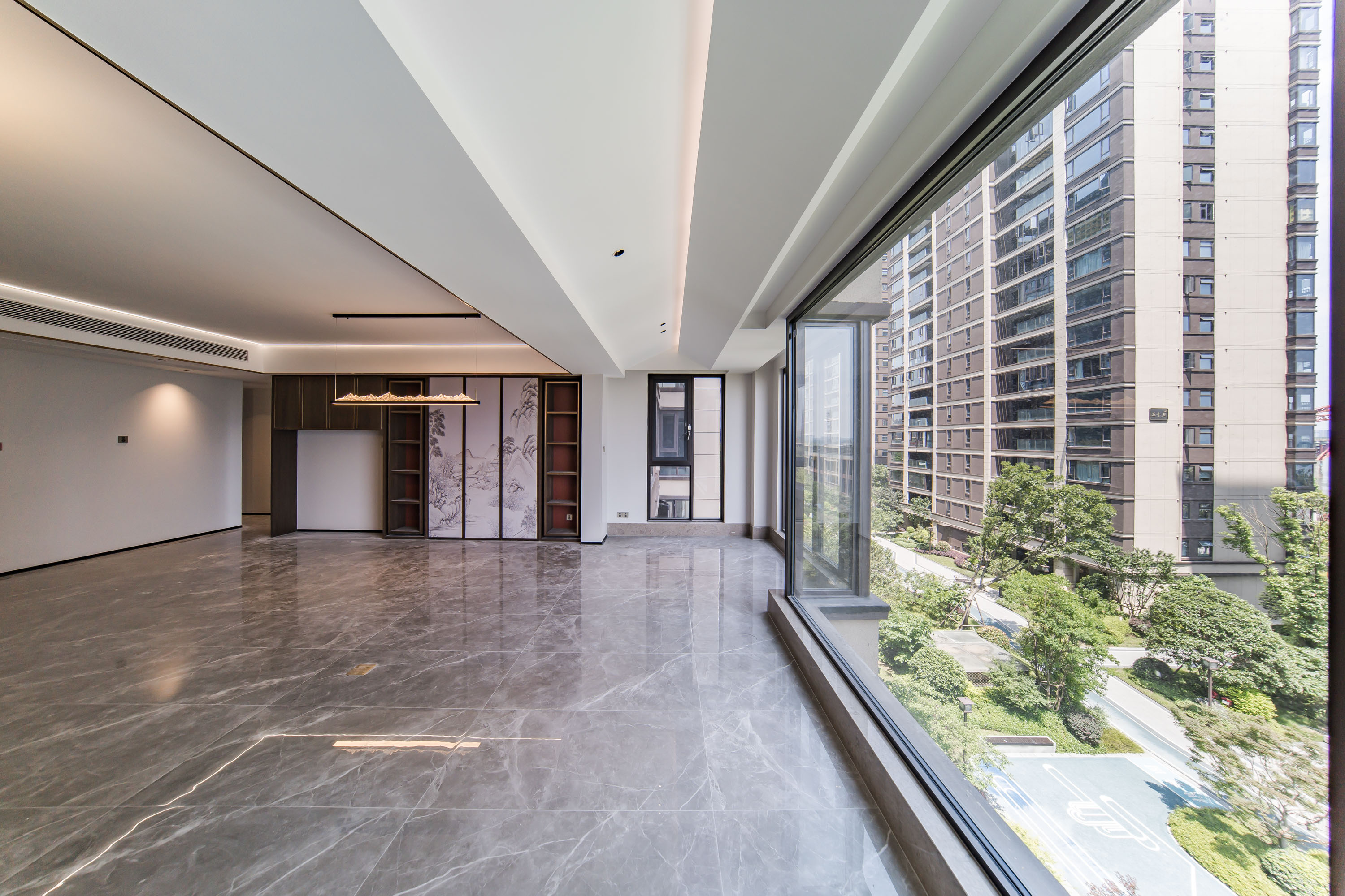 建发电建江山悦  4室2厅3卫   320.00万阳台