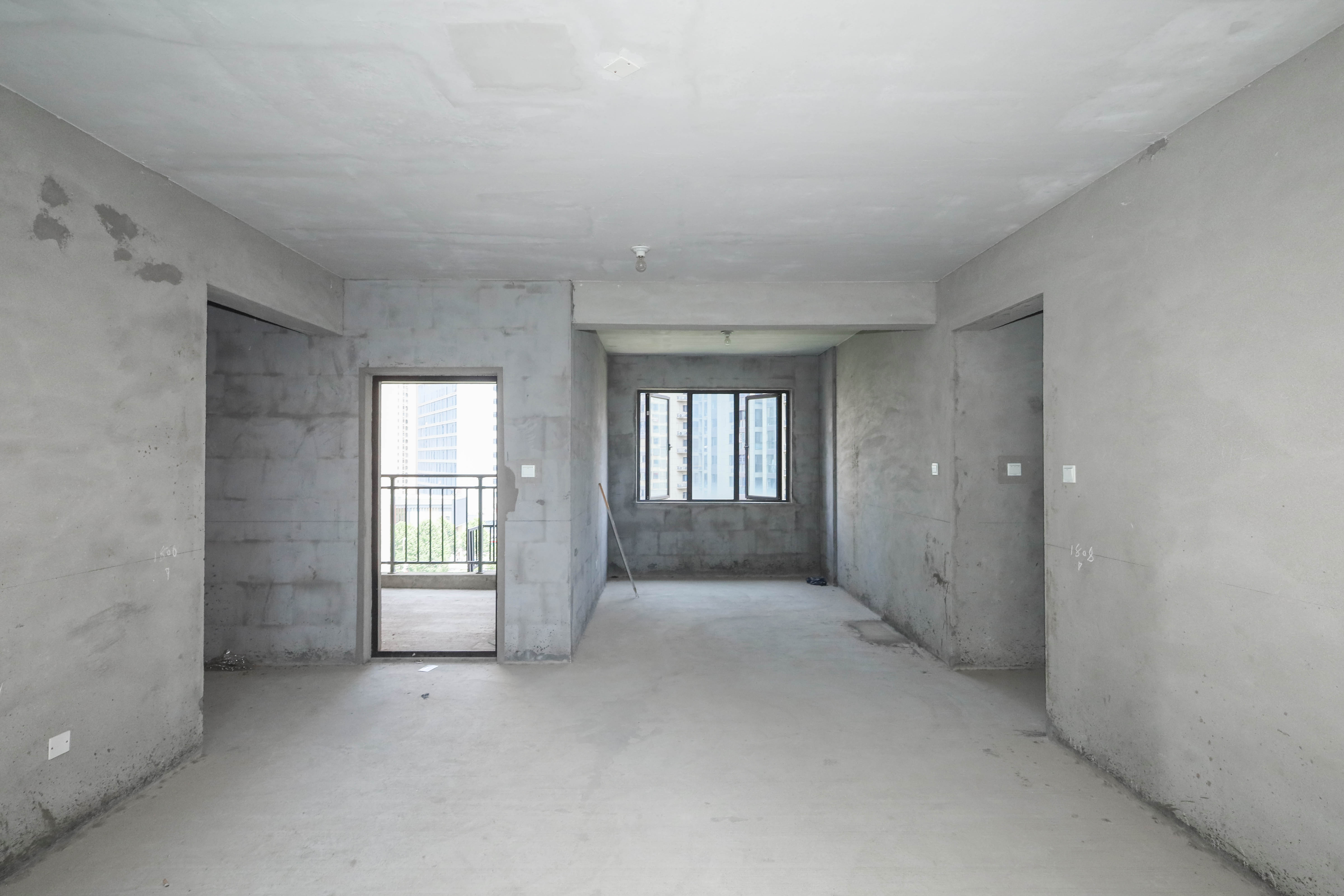 中国铁建梅溪青秀二期  4室2厅2卫   230.00万客厅