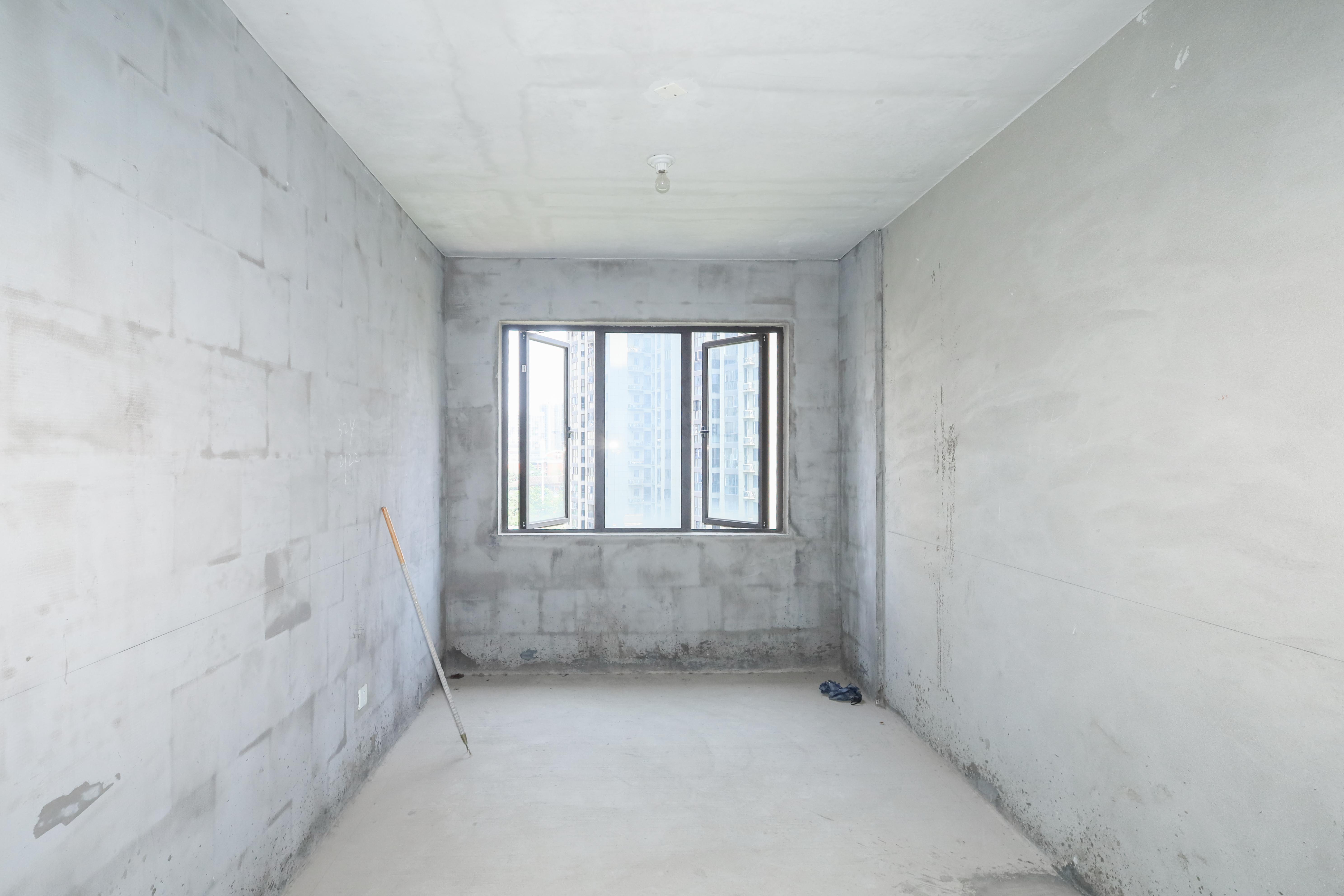 中国铁建梅溪青秀二期  4室2厅2卫   230.00万卧室