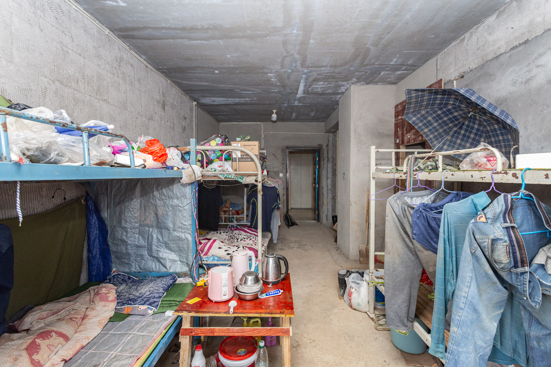 嘉宇银杉(嘉宇西苑) 3室2厅1卫 72.0万 嘉宇银杉(嘉宇西苑) 3室2厅1卫 72.0万客厅