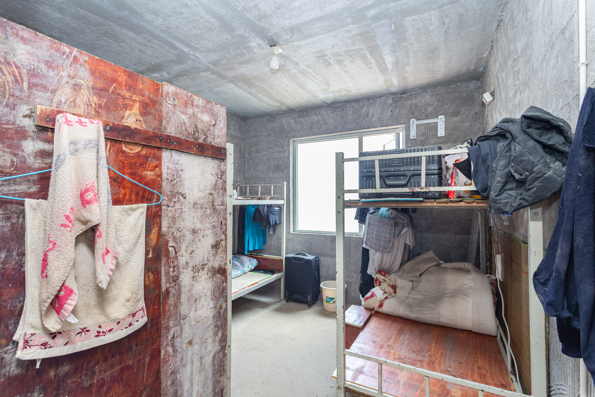 嘉宇银杉(嘉宇西苑) 3室2厅1卫 72.0万 嘉宇银杉(嘉宇西苑) 3室2厅1卫 72.0万卧室