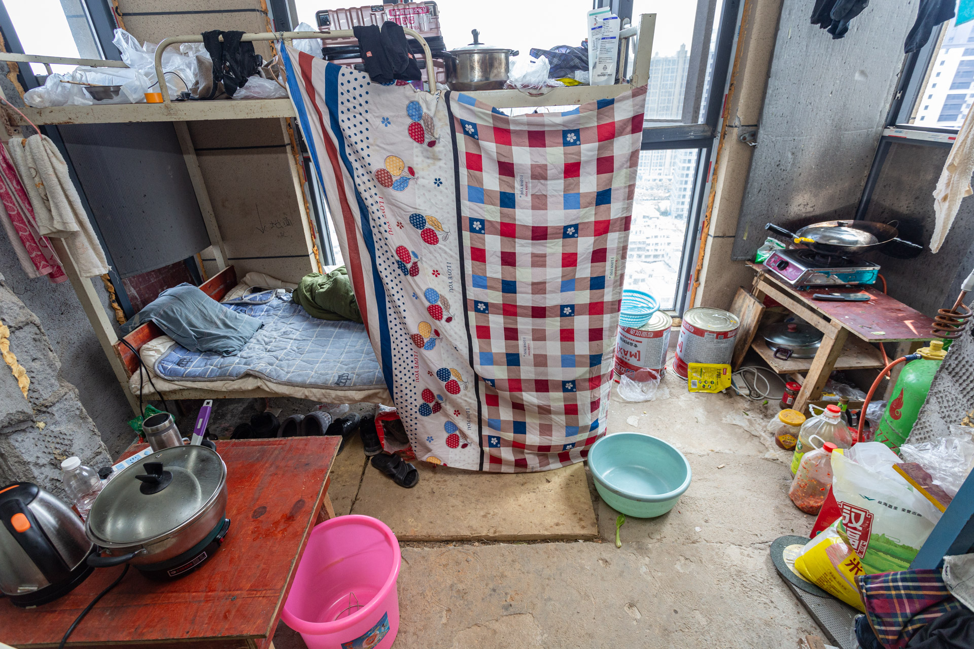 嘉宇银杉(嘉宇西苑) 3室2厅1卫 72.0万 嘉宇银杉(嘉宇西苑) 3室2厅1卫 72.0万阳台