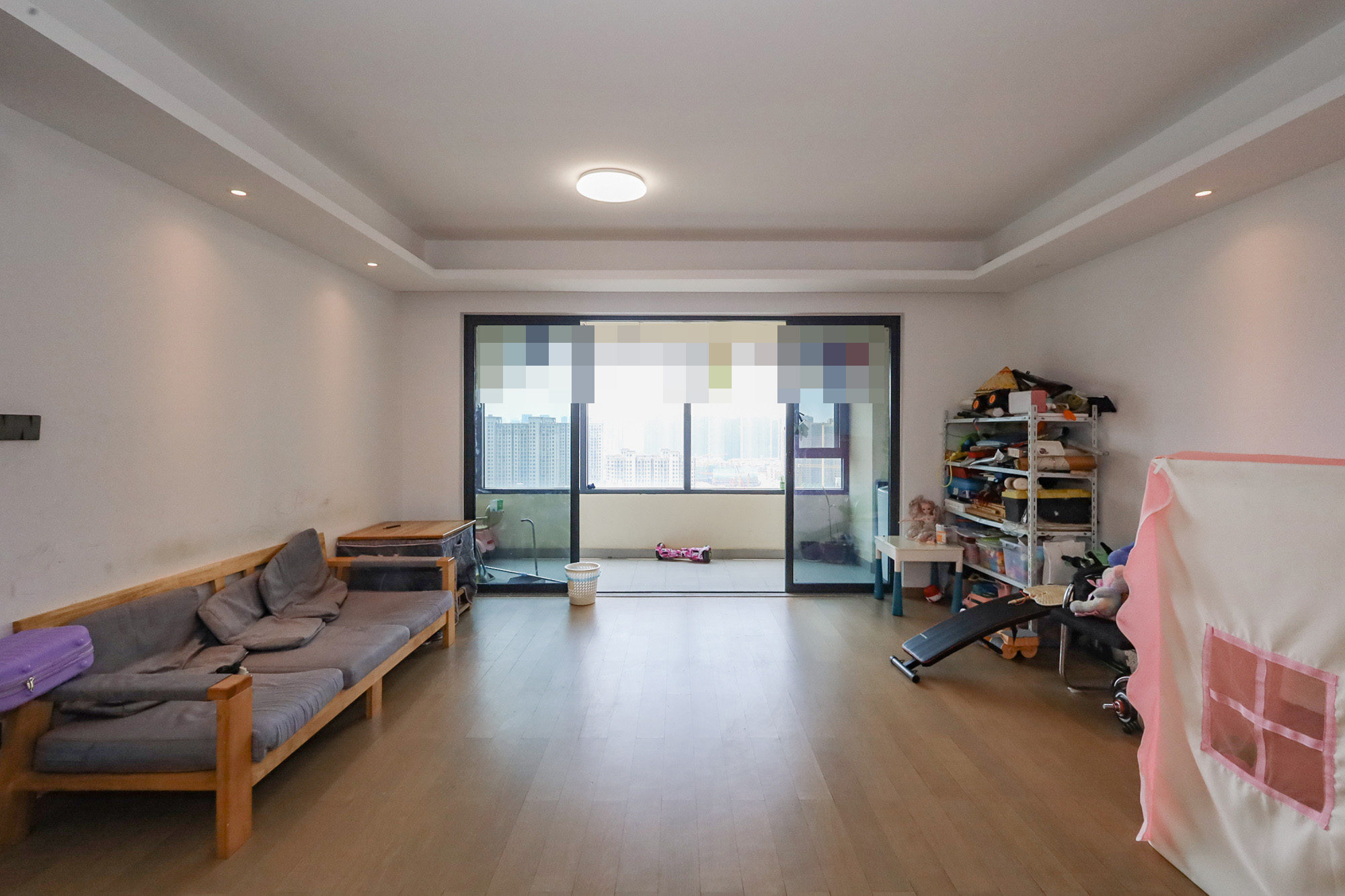 北辰时光里 3室2厅2卫 175.0万 北辰时光里 3室2厅2卫 175.0万客厅