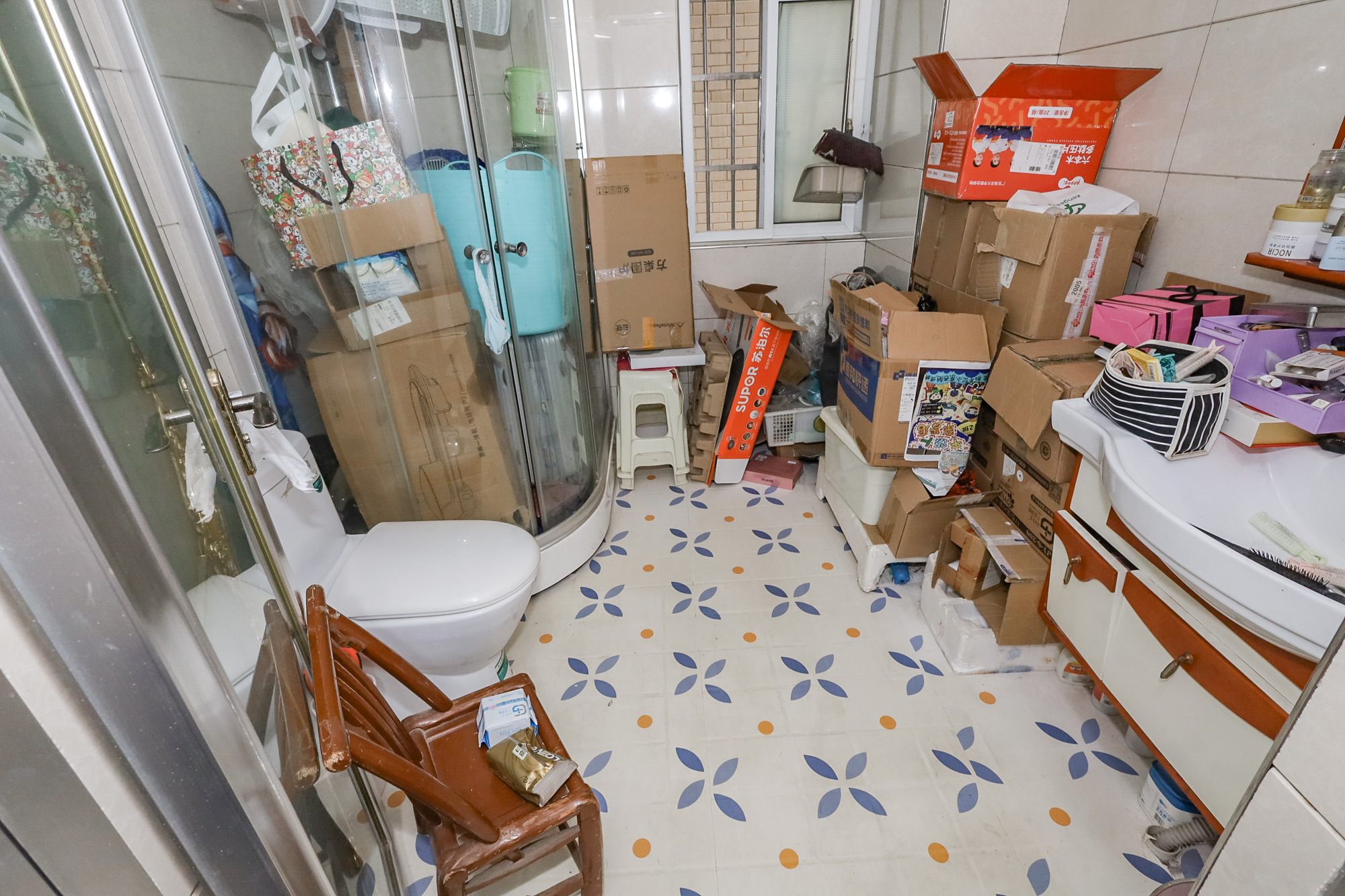 德润园  4室2厅1卫    124.0万卫生间