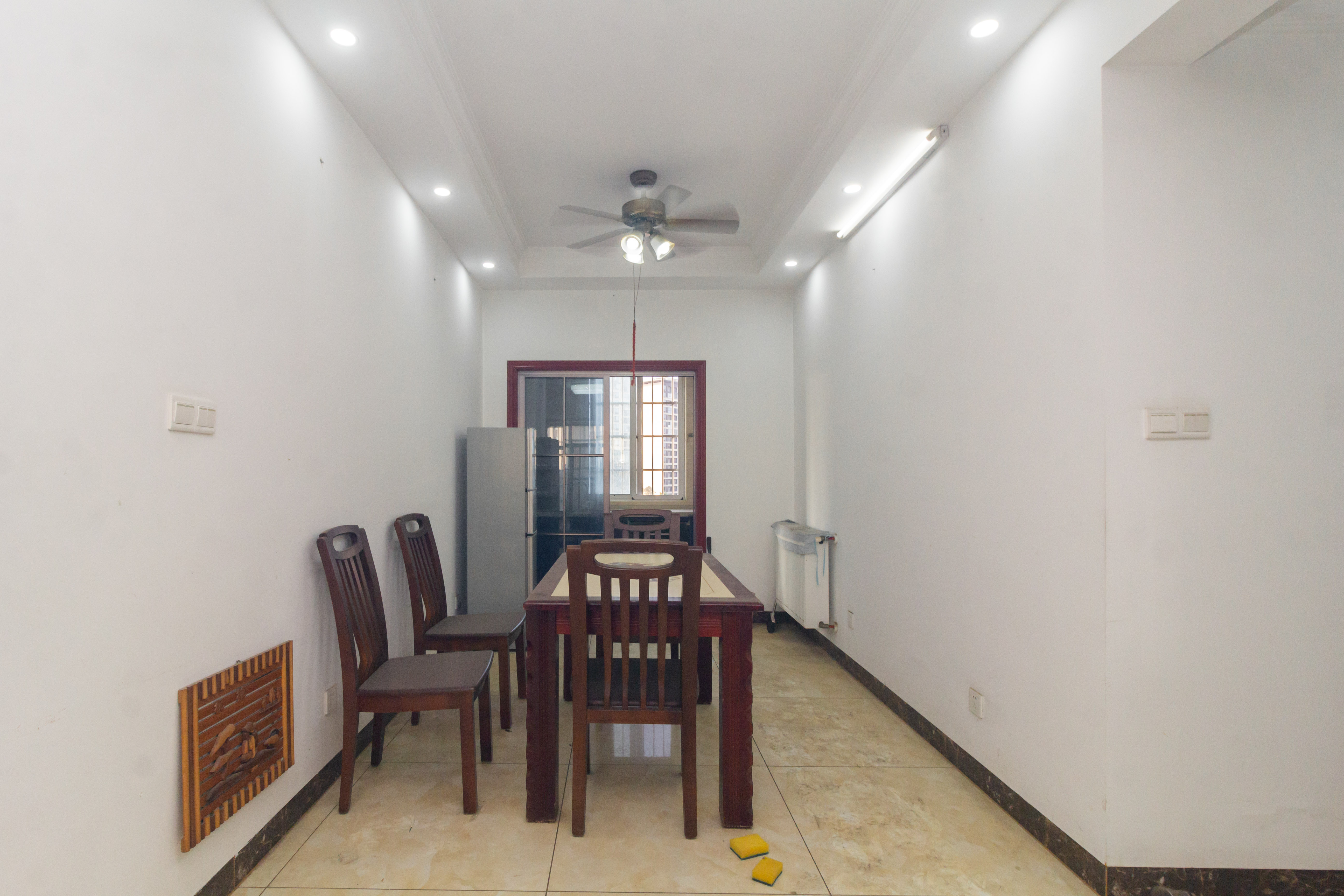 豪庭(江城豪庭) 3室2厅2卫 97.0万 豪庭(江城豪庭) 3室2厅2卫 97.0万客厅