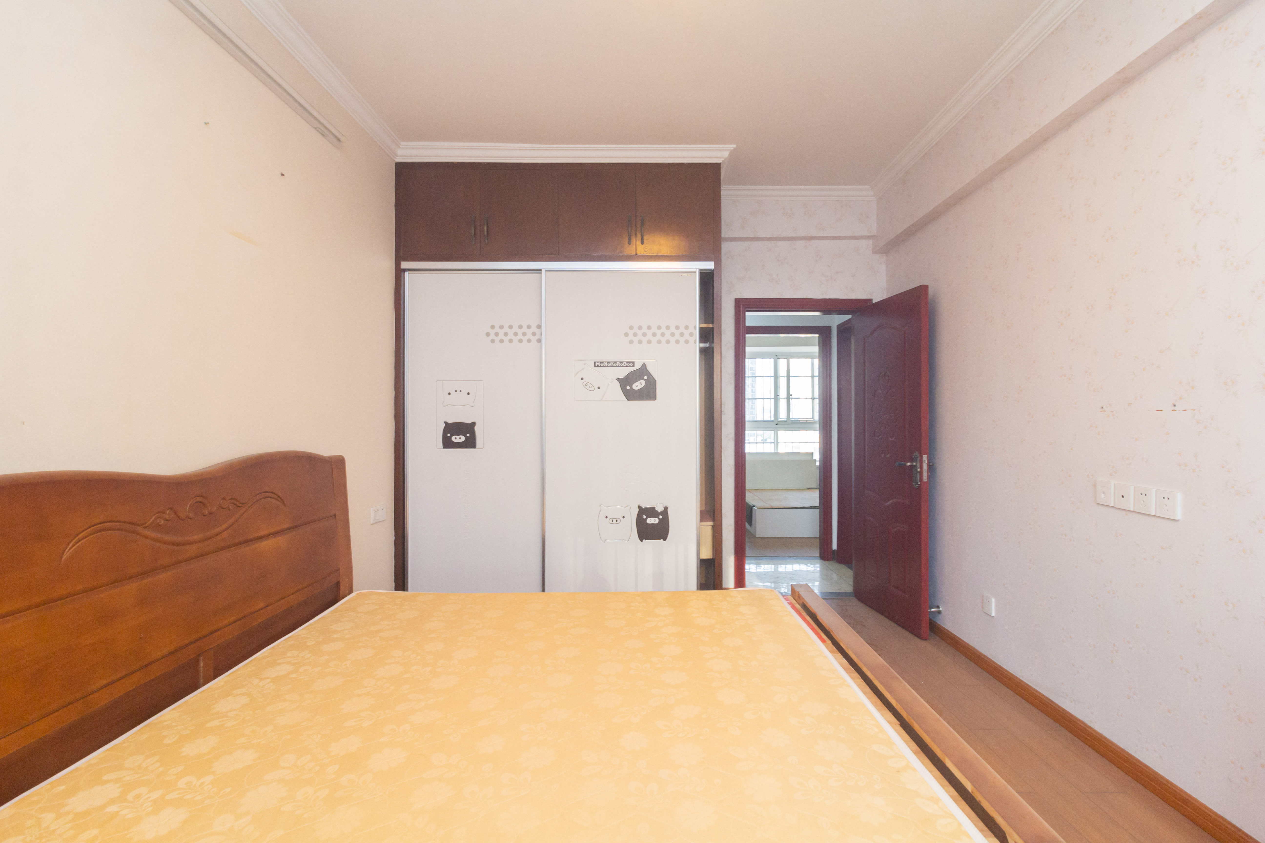 豪庭(江城豪庭) 3室2厅2卫 97.0万 豪庭(江城豪庭) 3室2厅2卫 97.0万卧室