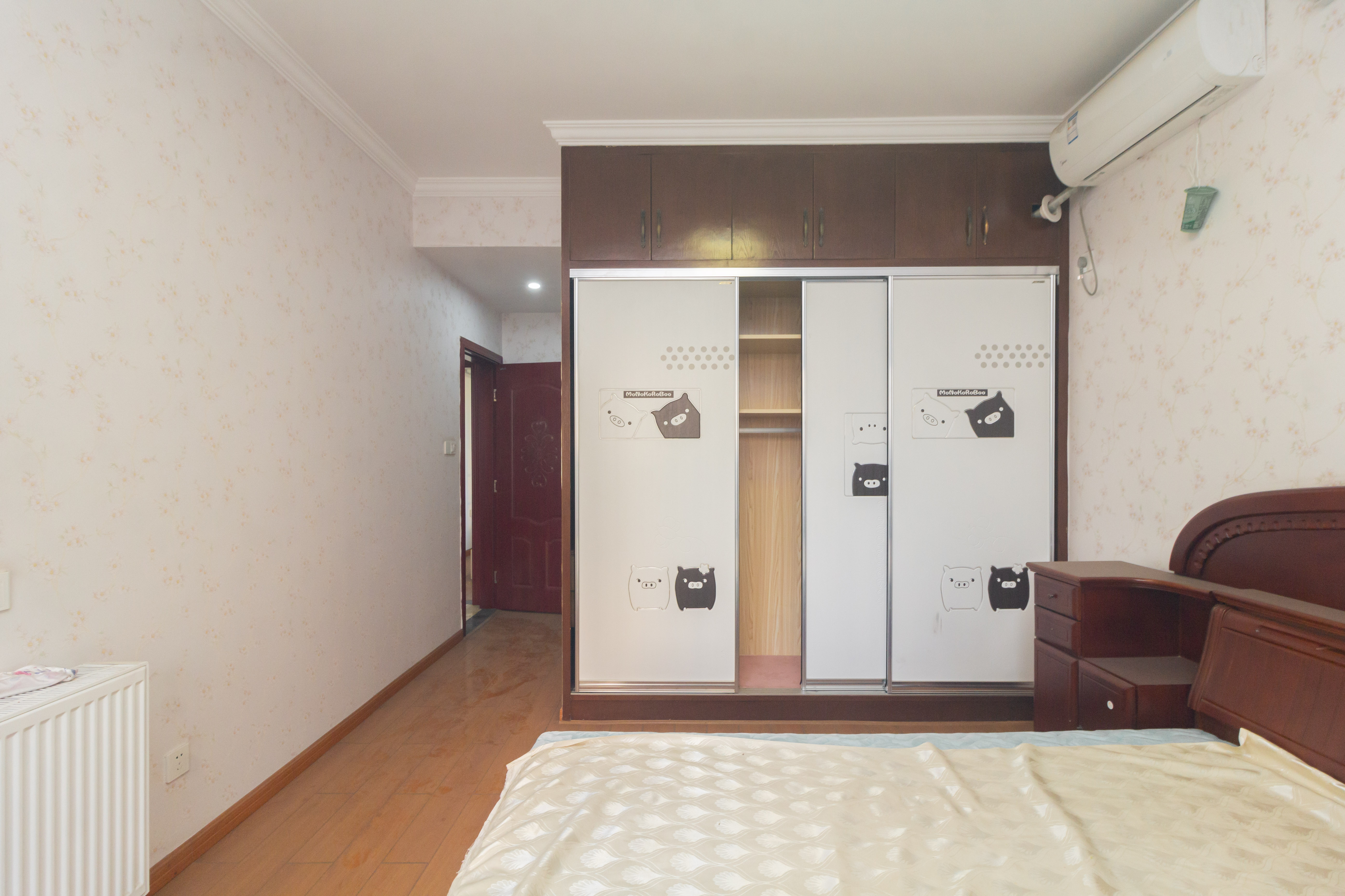 豪庭(江城豪庭) 3室2厅2卫 97.0万 豪庭(江城豪庭) 3室2厅2卫 97.0万卧室