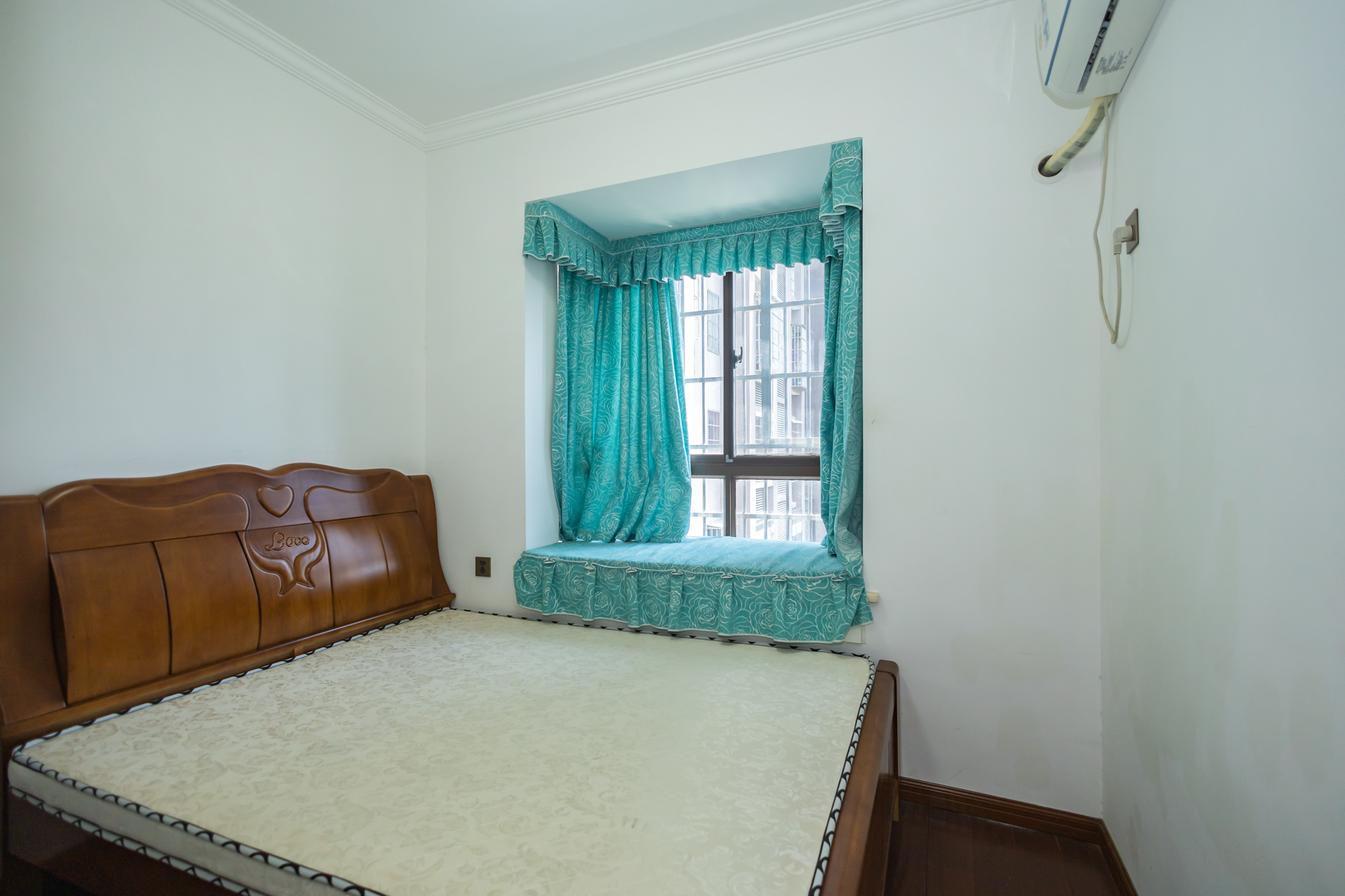 湖湾世景 3室2厅1卫 74.8万 湖湾世景 3室2厅1卫 74.8万卧室