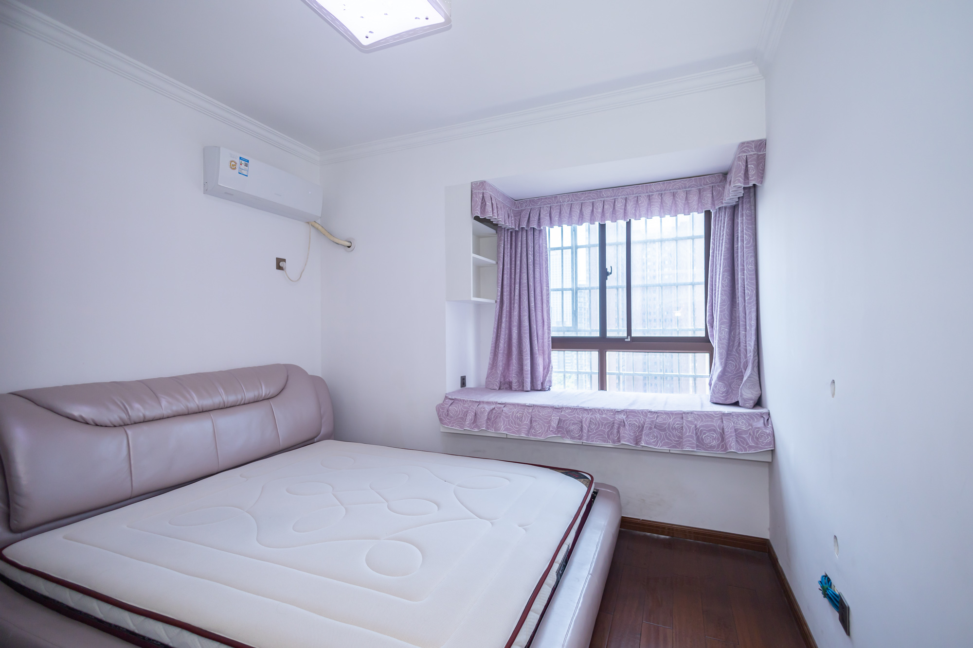 湖湾世景 3室2厅1卫 74.8万 湖湾世景 3室2厅1卫 74.8万卧室