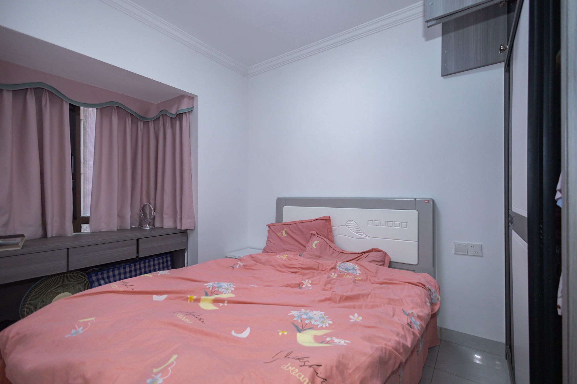 新长海广场  2室1厅1卫    48.0万 新长海广场  2室1厅1卫    48.0万卧室